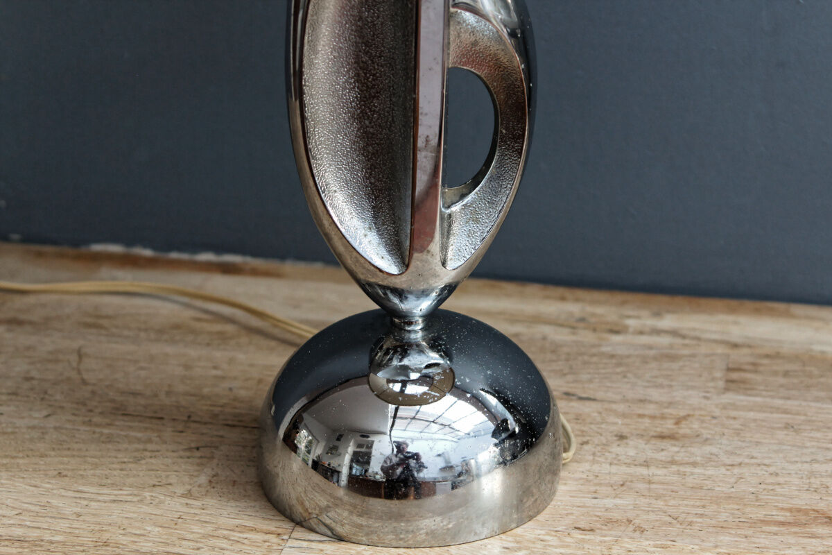 Space age lamp 70