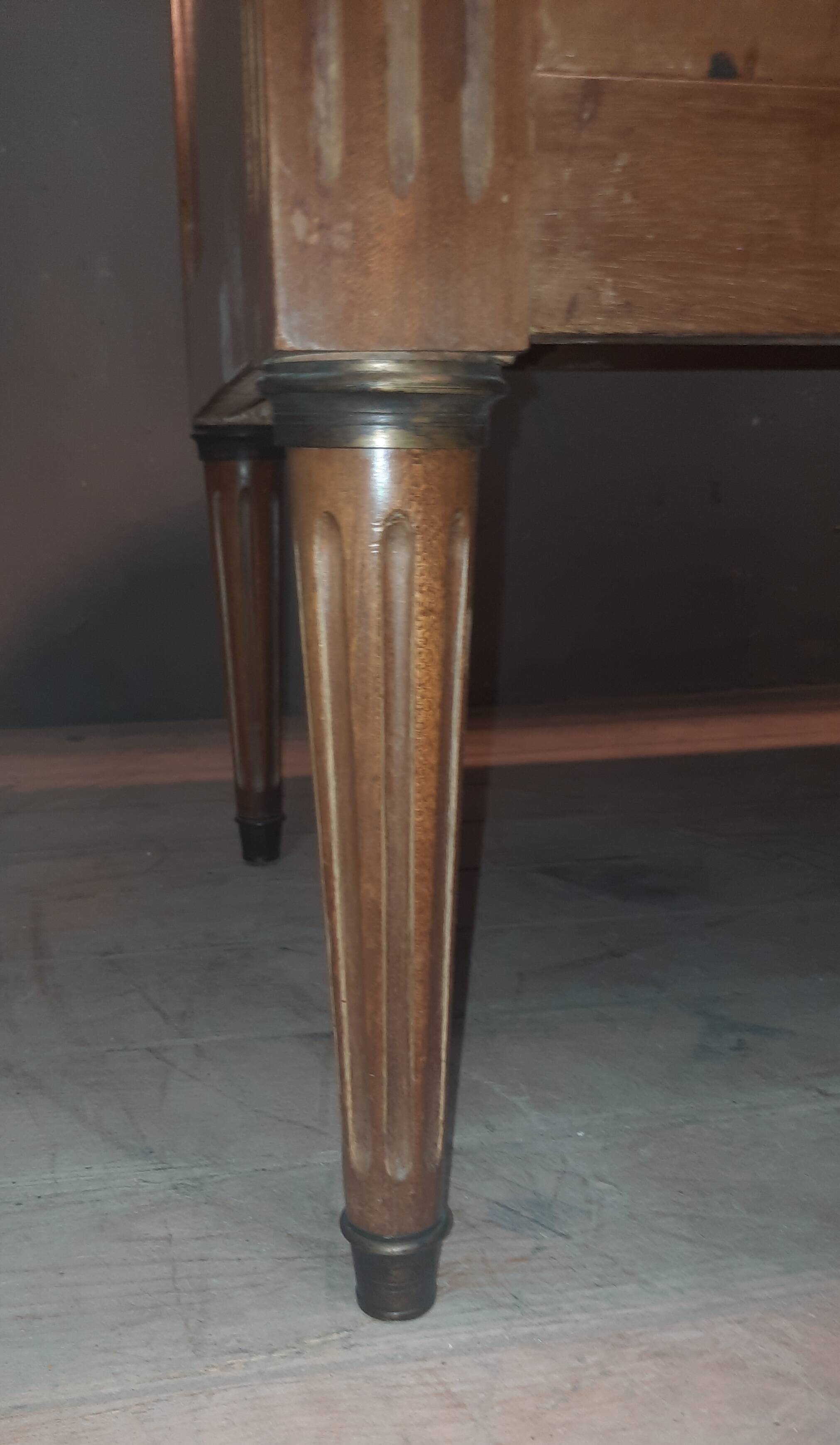 Louis XVI style chest of drawers with 2 drawers