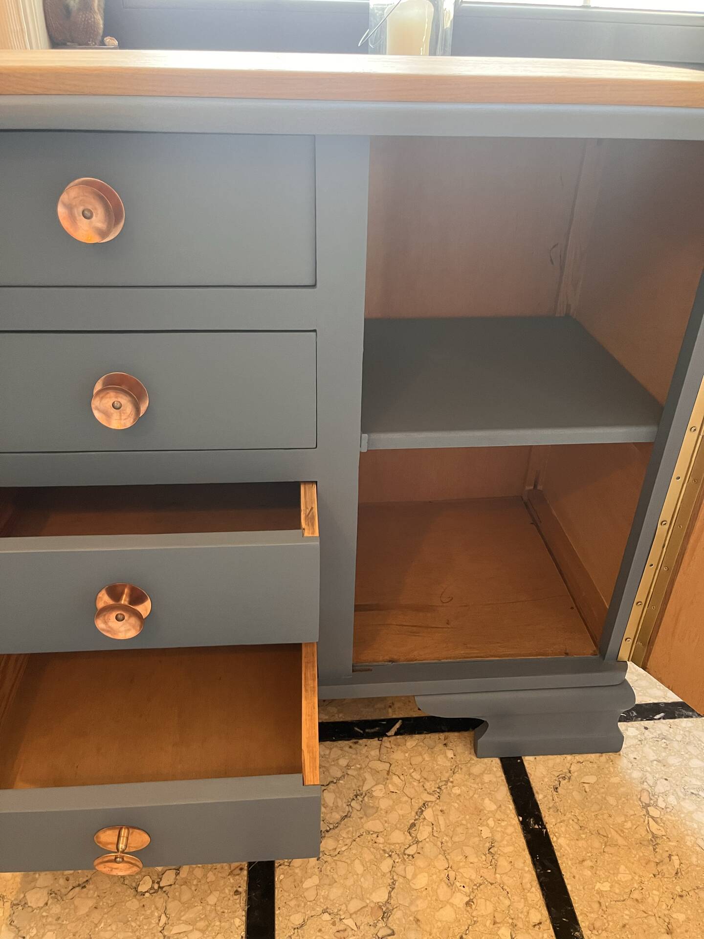 Vintage chest of drawers