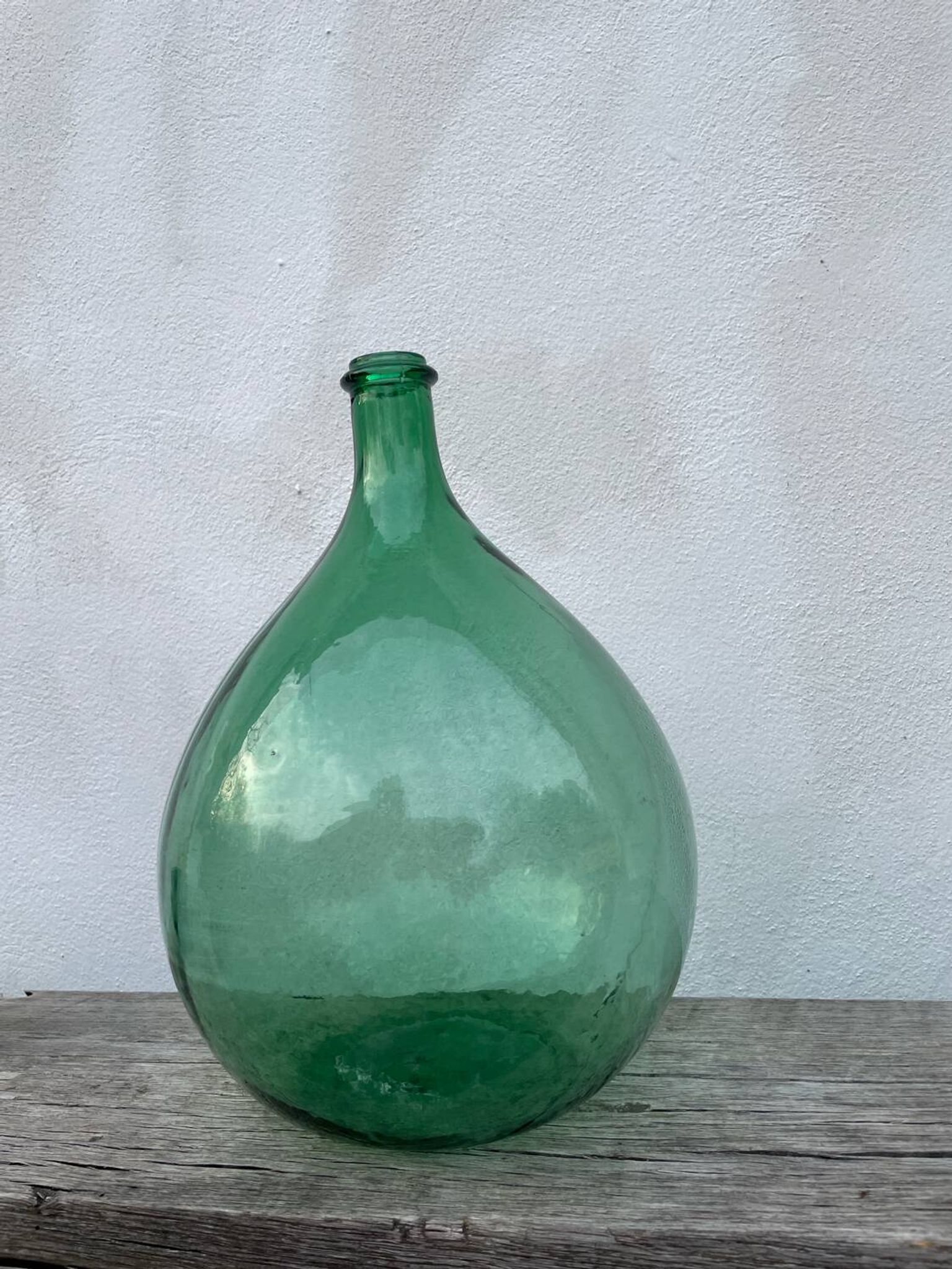 Grande dame Jeanne en verre vert