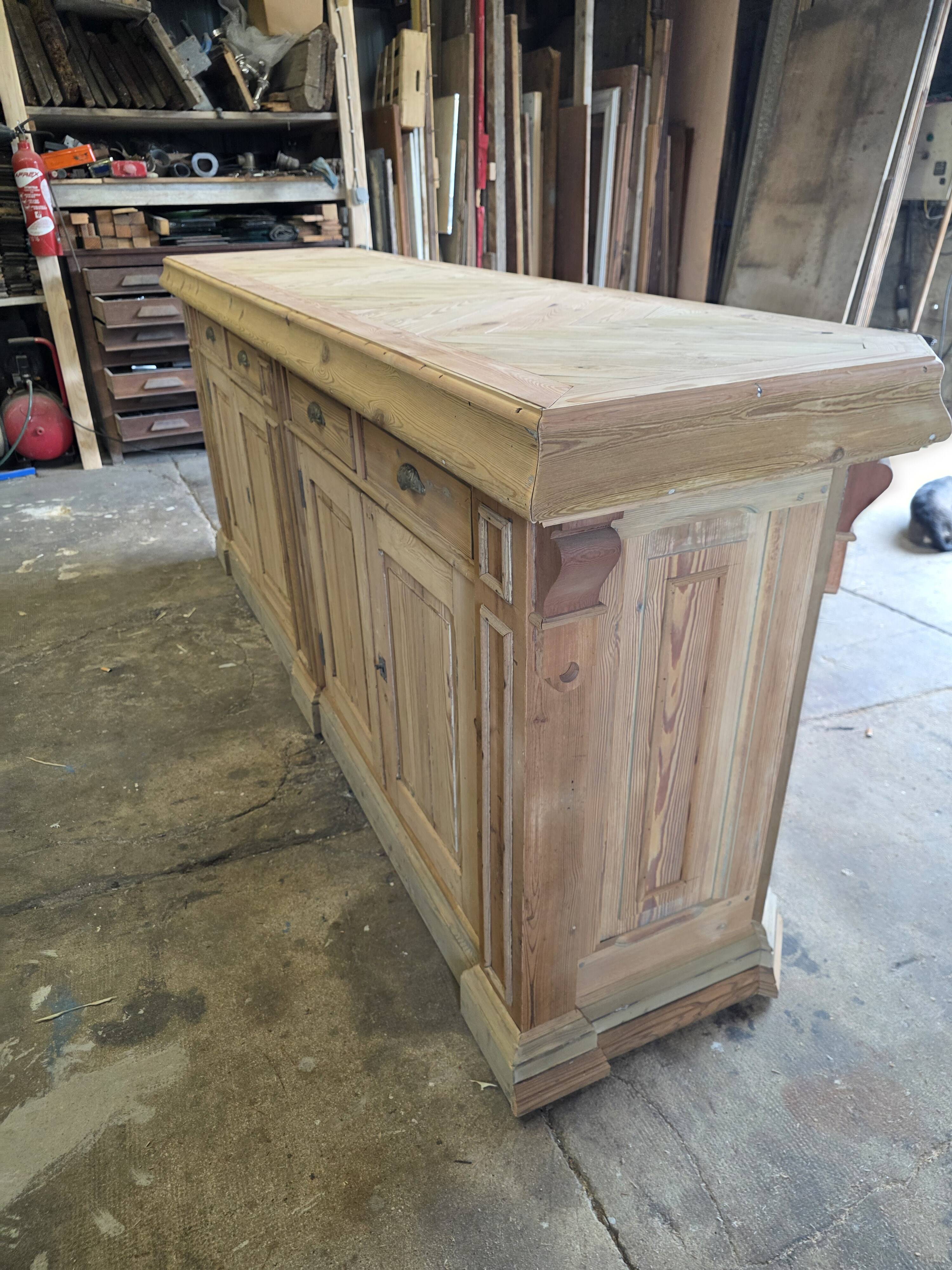 Trade counter