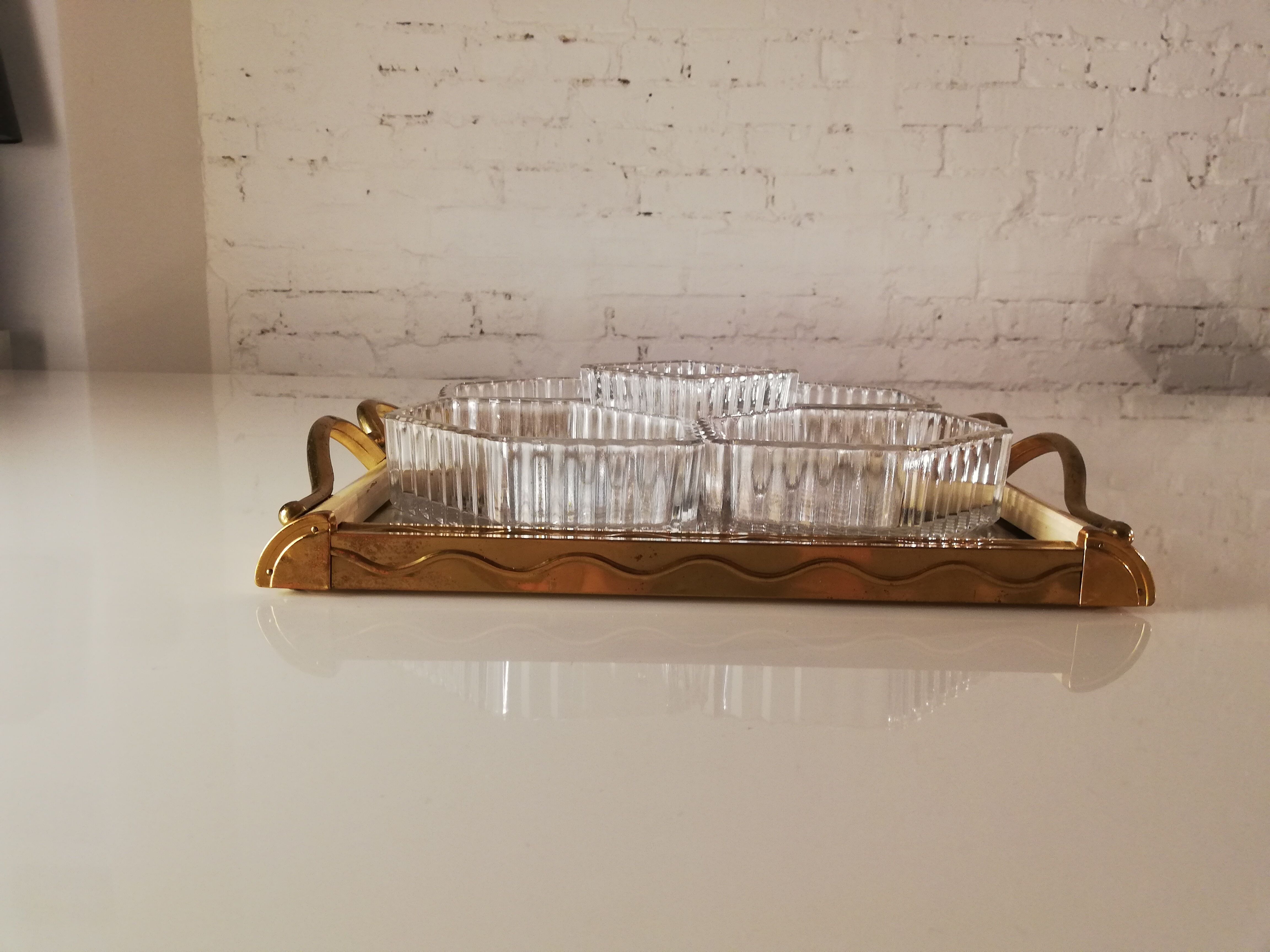 Former art deco servant