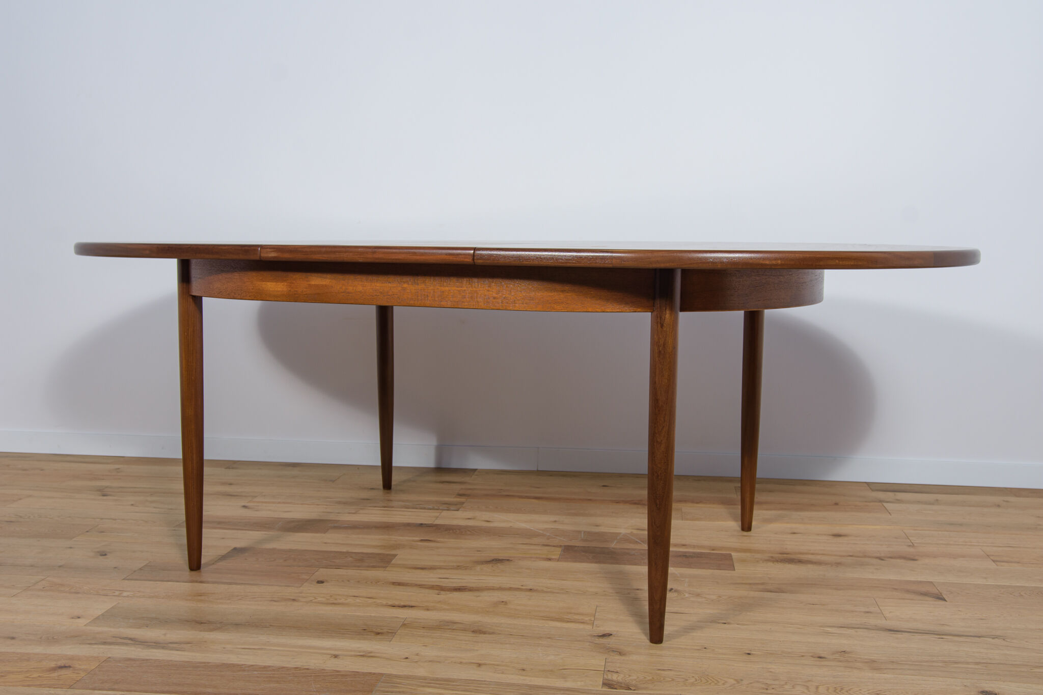 Mid-Century Oval Dining Table in Teak from G-Plan, 1960s