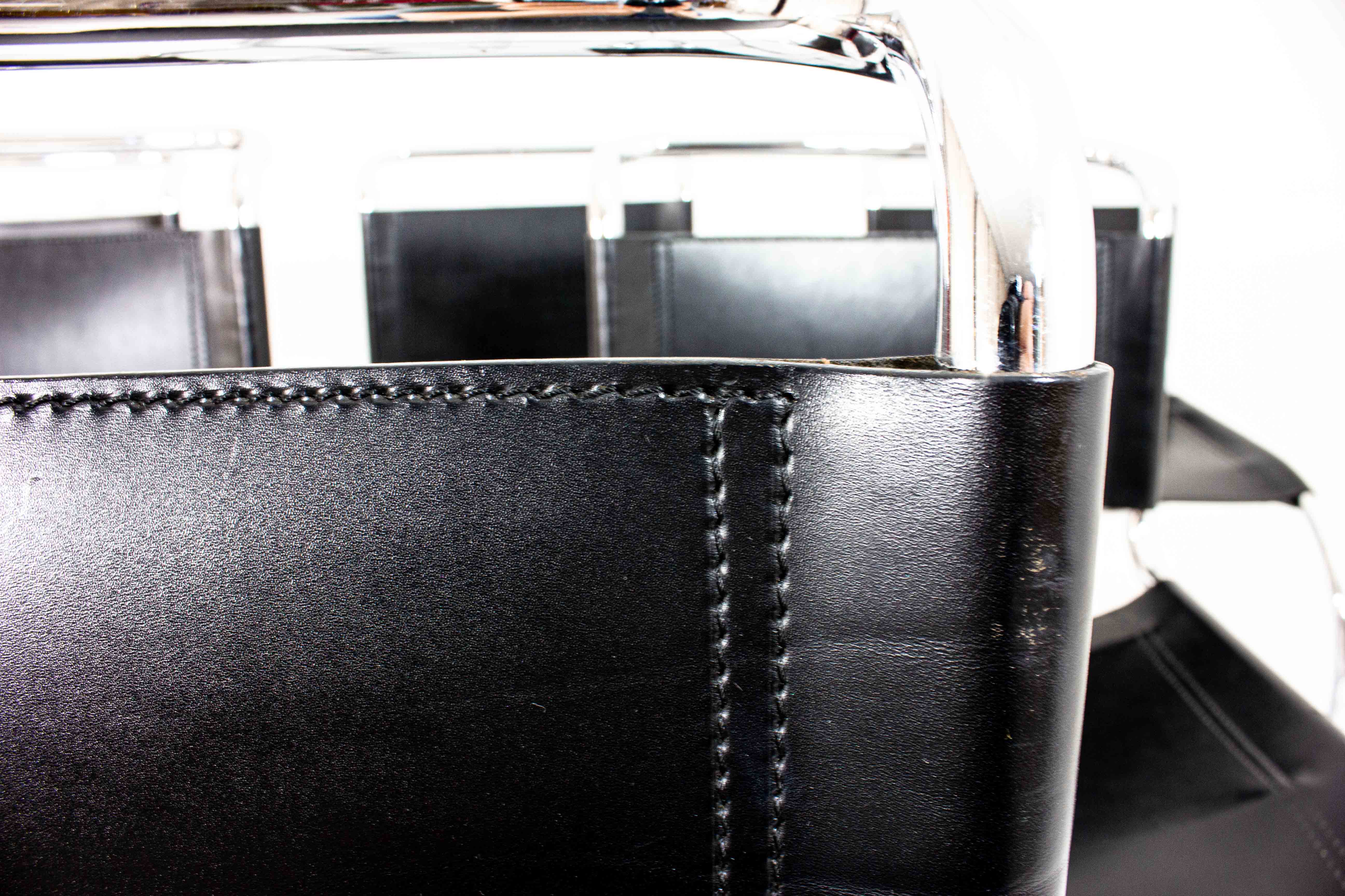 Set of 6 MR10 chairs in black leather