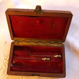 Syringe box