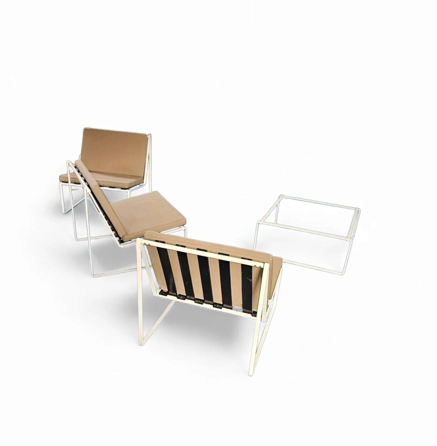 Chaises longues Kho Liang Ie 024 / table basse / Artifort 1962