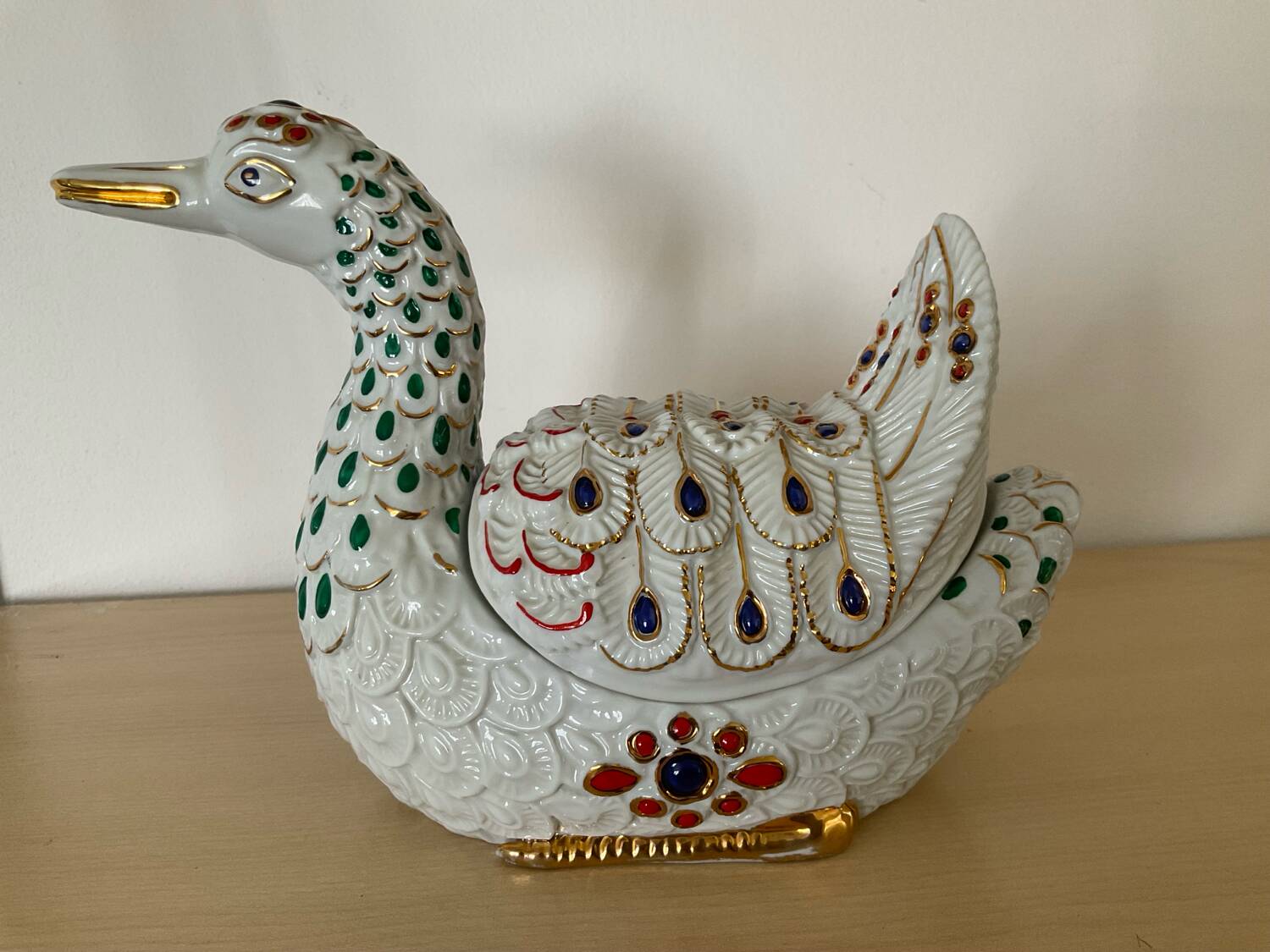 Italian porcelain bird candy box from the 70s