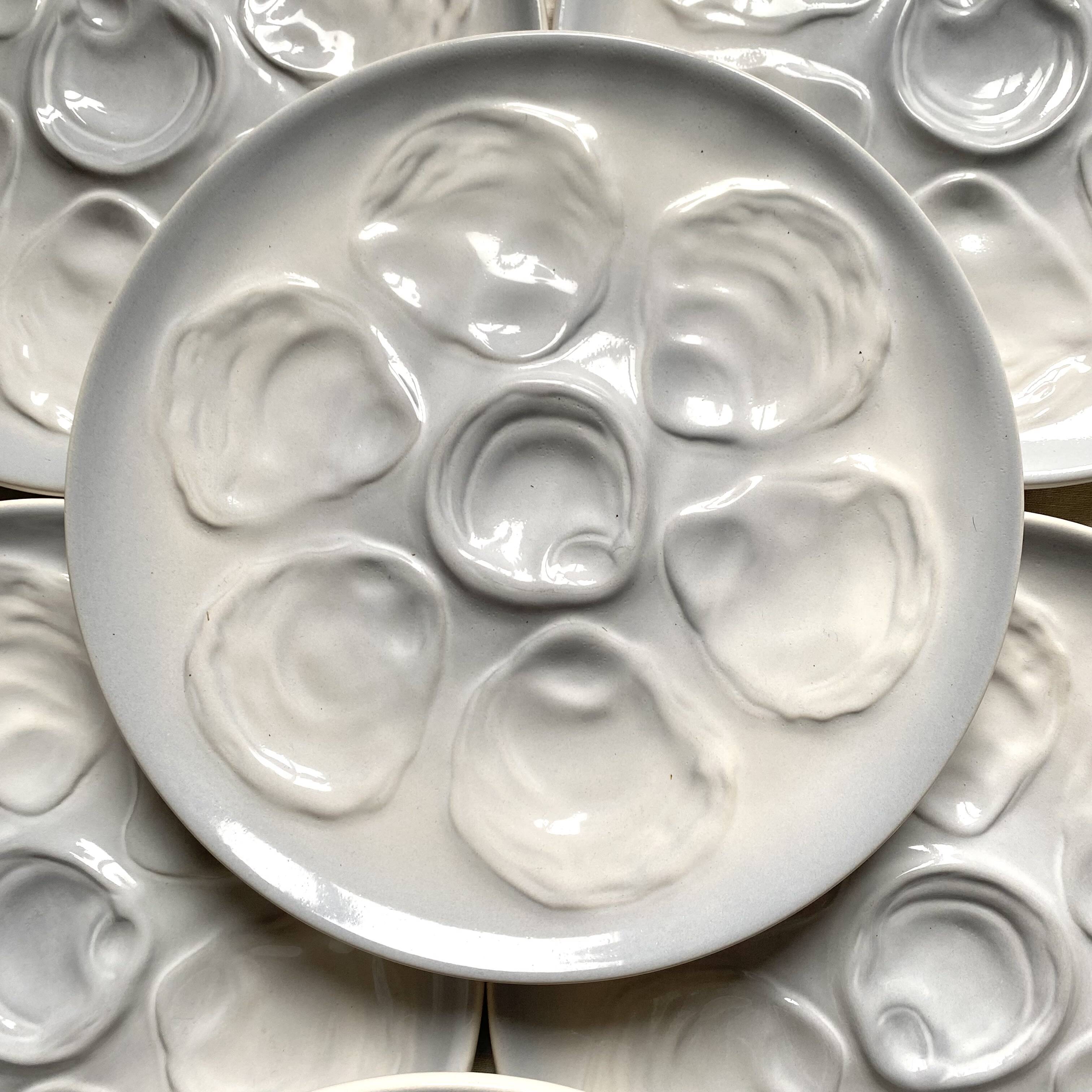 12 Saint Amand oyster plates, sky blue and white
