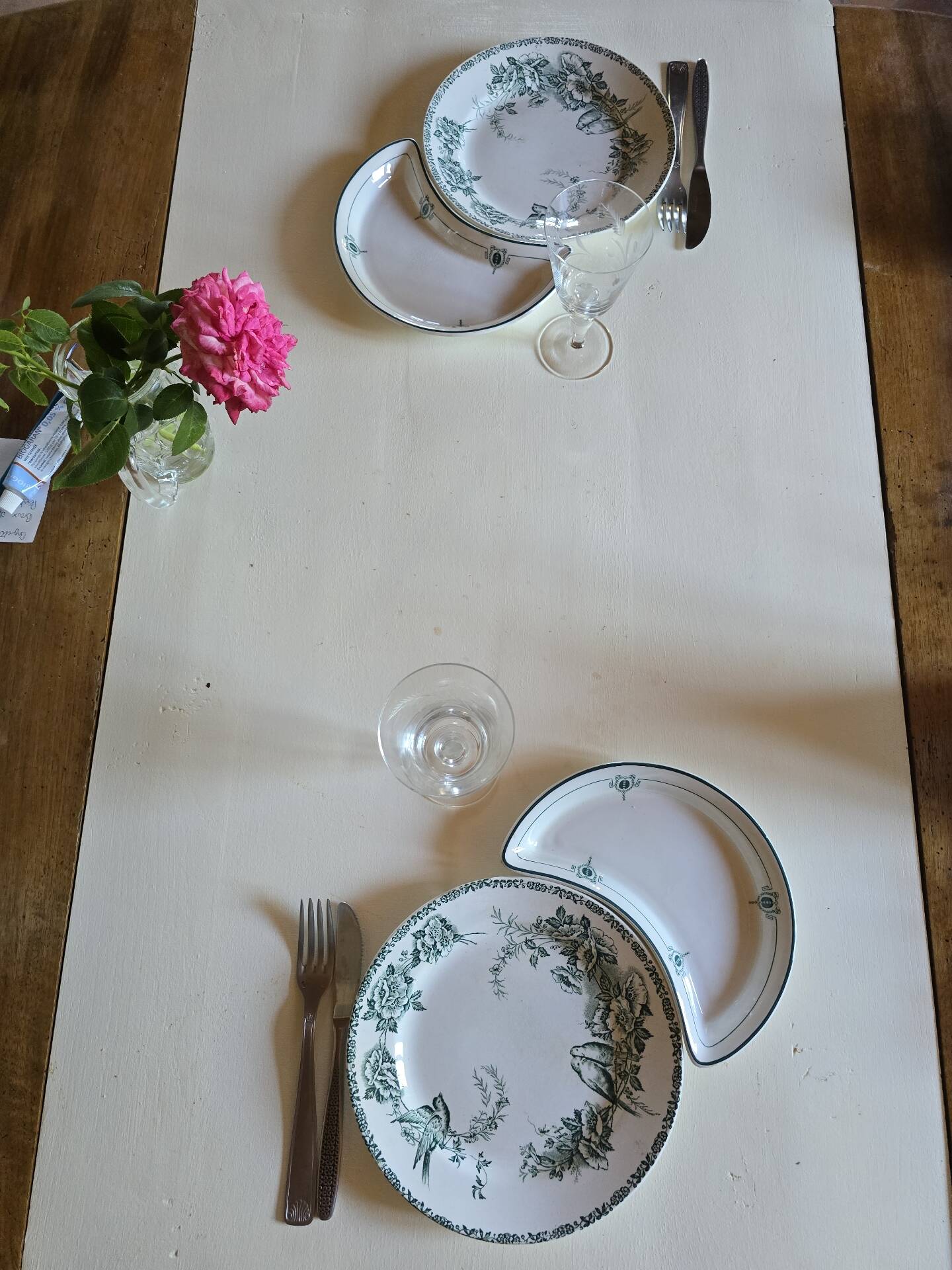 Assiettes à salade en croissant faience anglaise