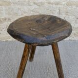 Tabouret tripode en bois massif, travail artisanal