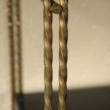 Metal string shelf