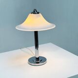 Lampe de table en verre opalin allemand
