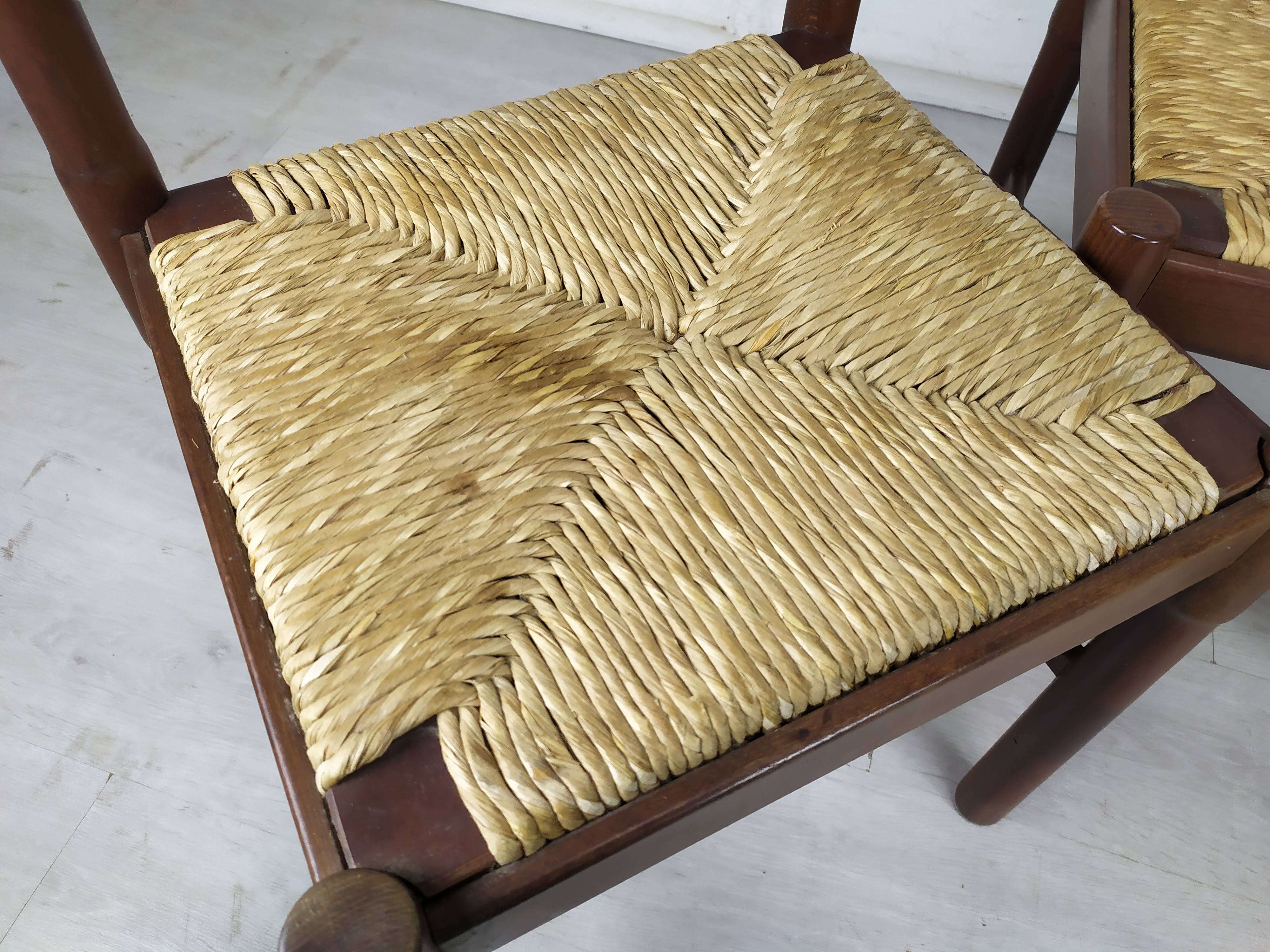 Vintage mulched chairs