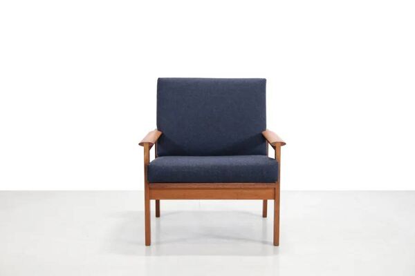 Fauteuil Capella en chêne Illum Wikkelso par Niels Eilersen
