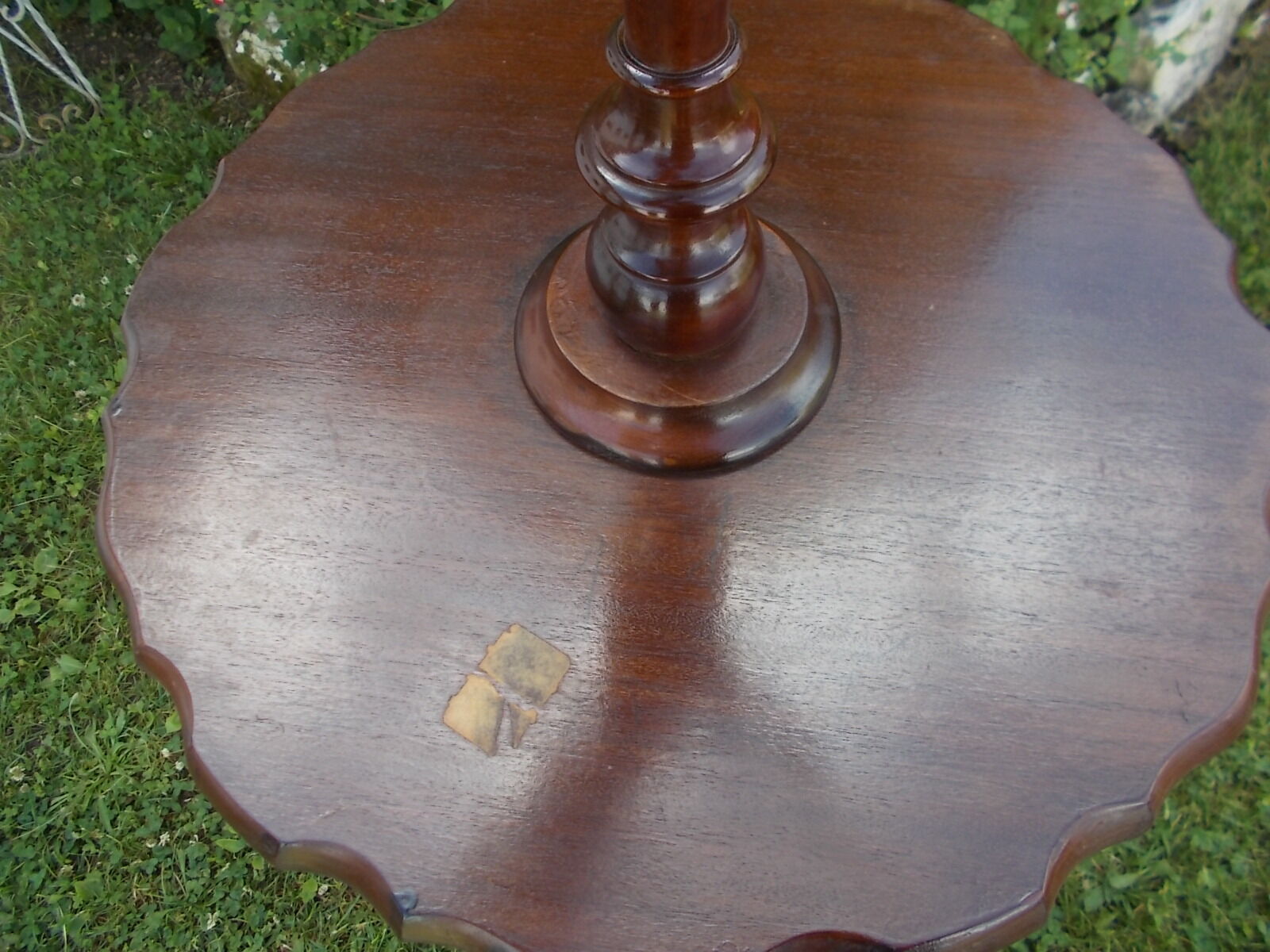 Mahogany pedestal table