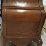 Commode tombeau bordelais de style Louis XV