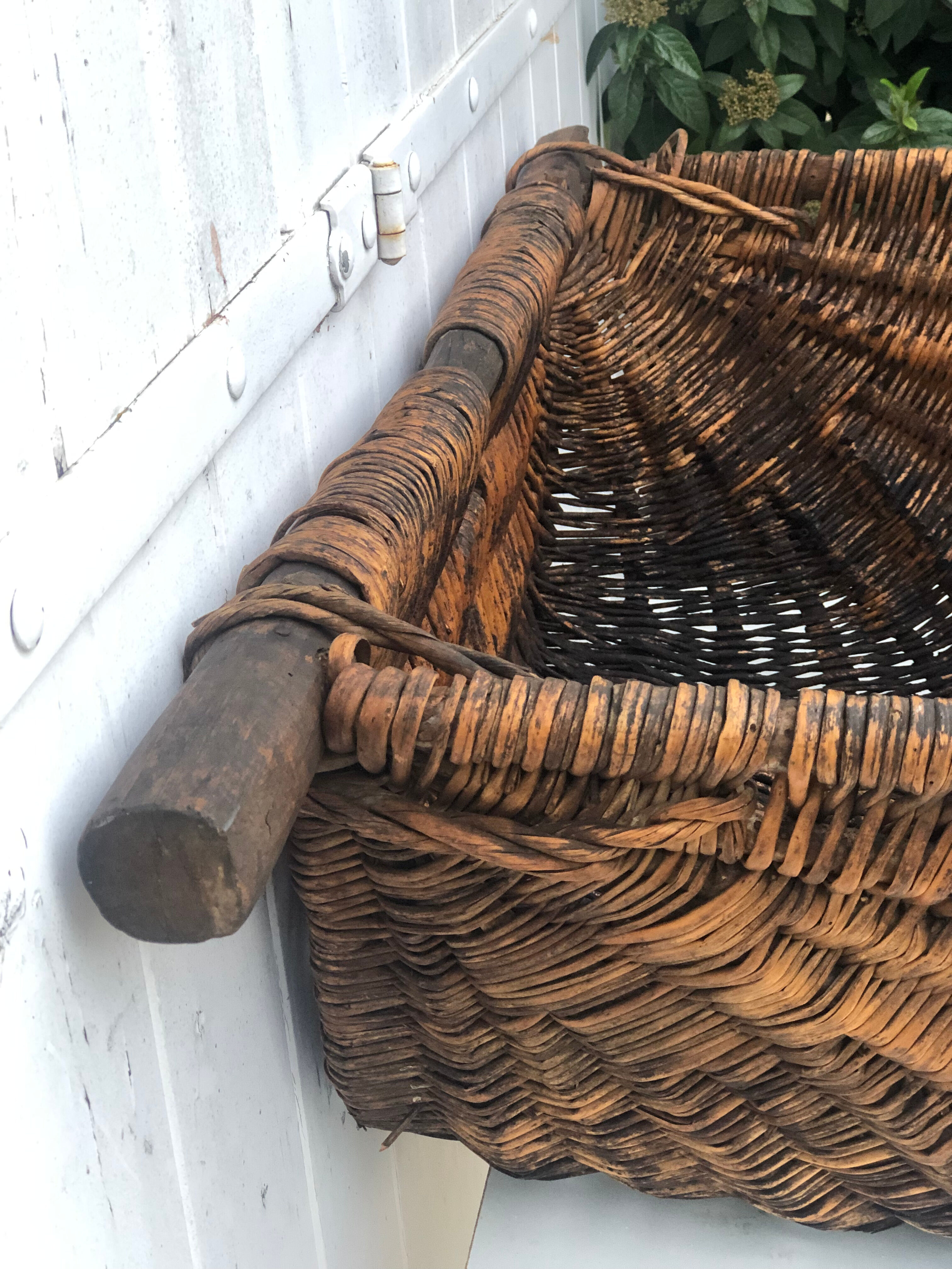 Harvest hood basket wood and wicker