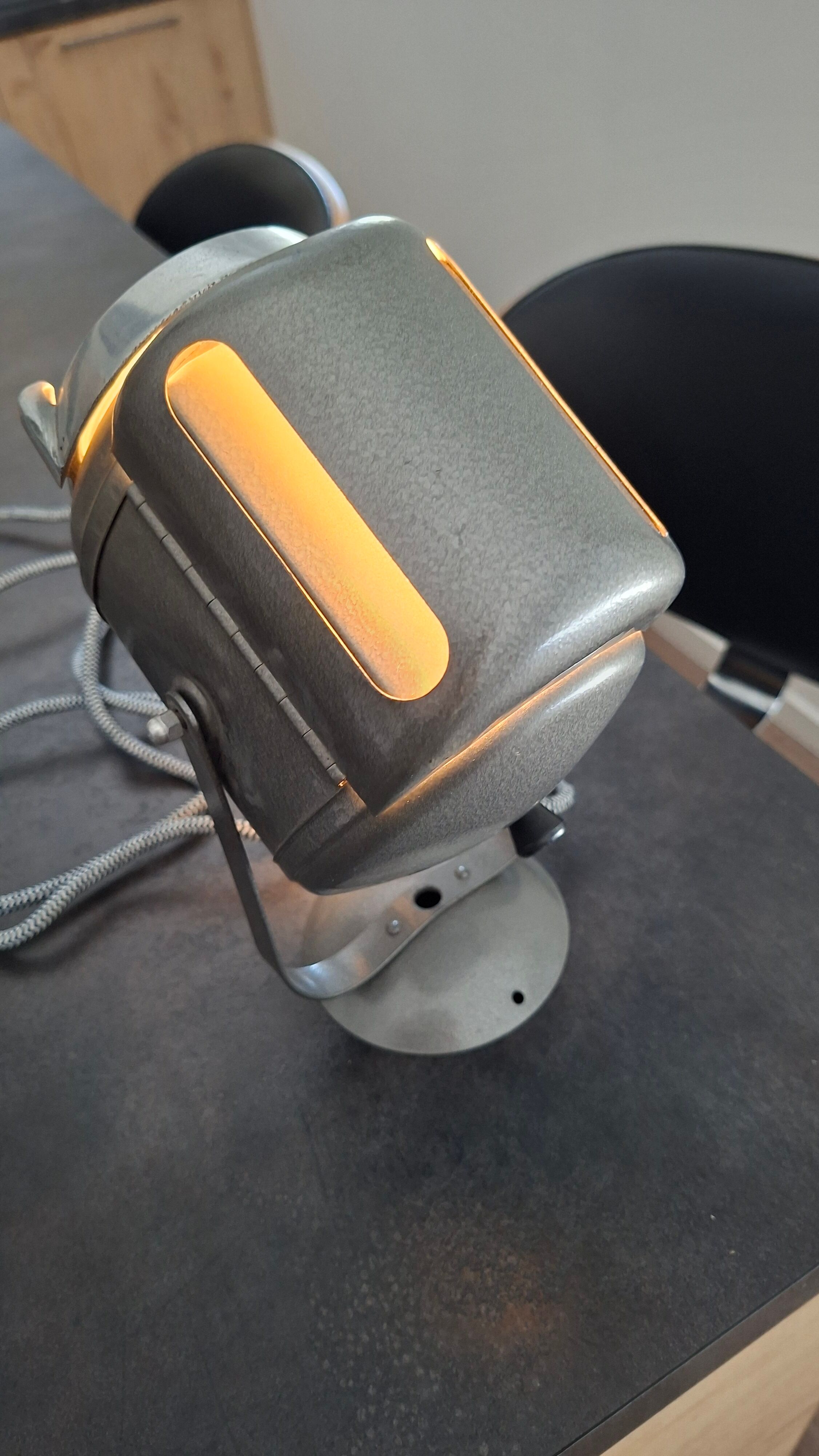 Cremer Paris Projector / Theatre / Cinema / Studio