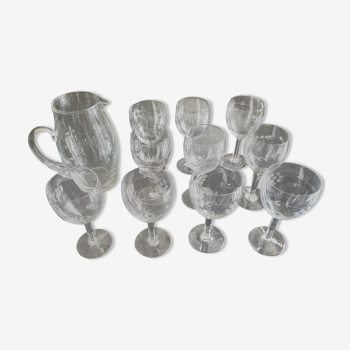 Set of 10 glasses and an engraved glass pitcher