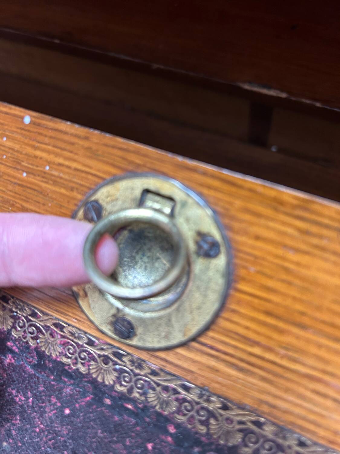 Beautiful vintage 20th-century American cylinder desk and its chair.