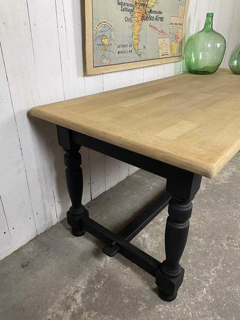 Farm table