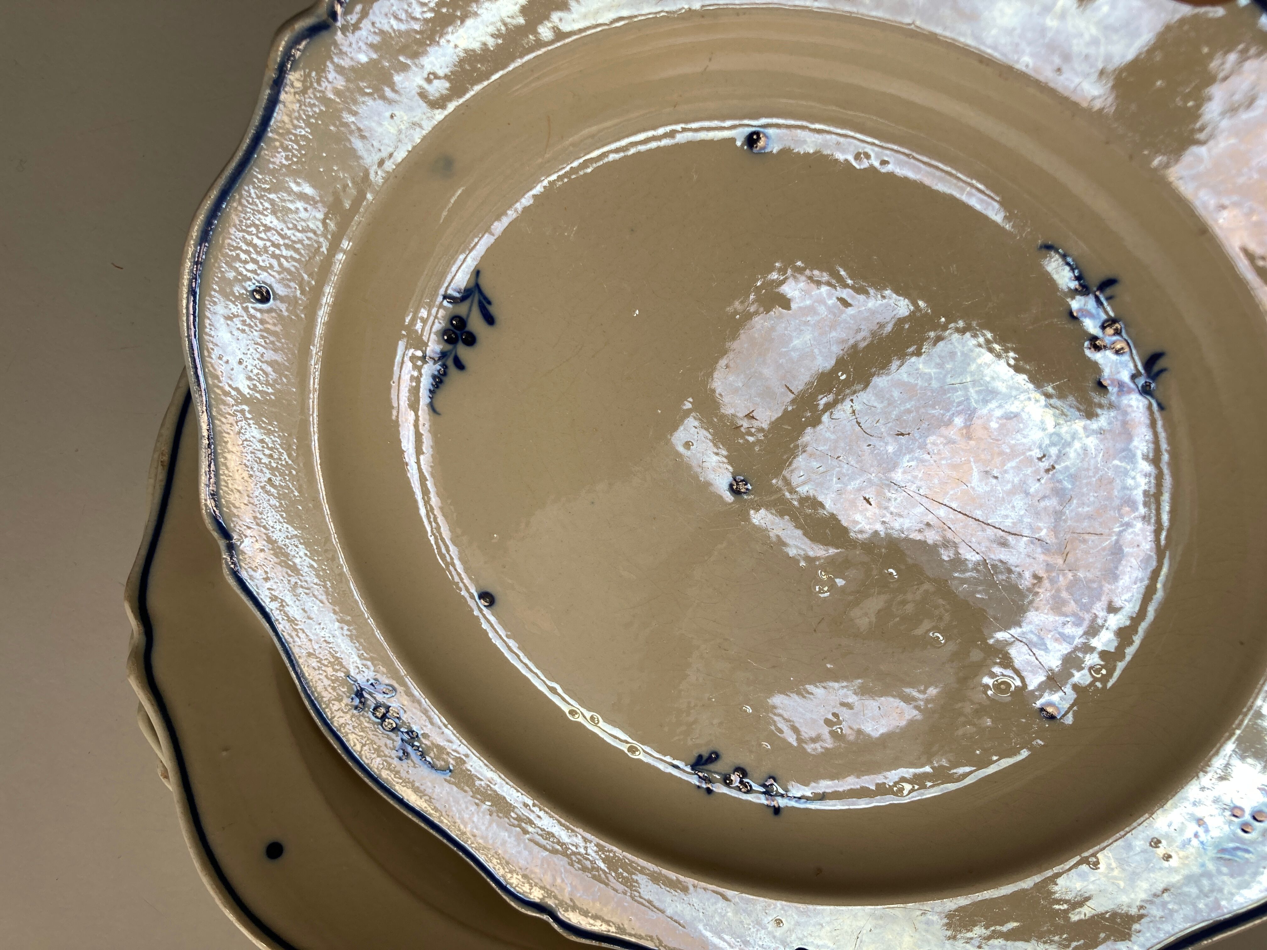 Set of 9 plates early 19th with faience twigs of Chantilly