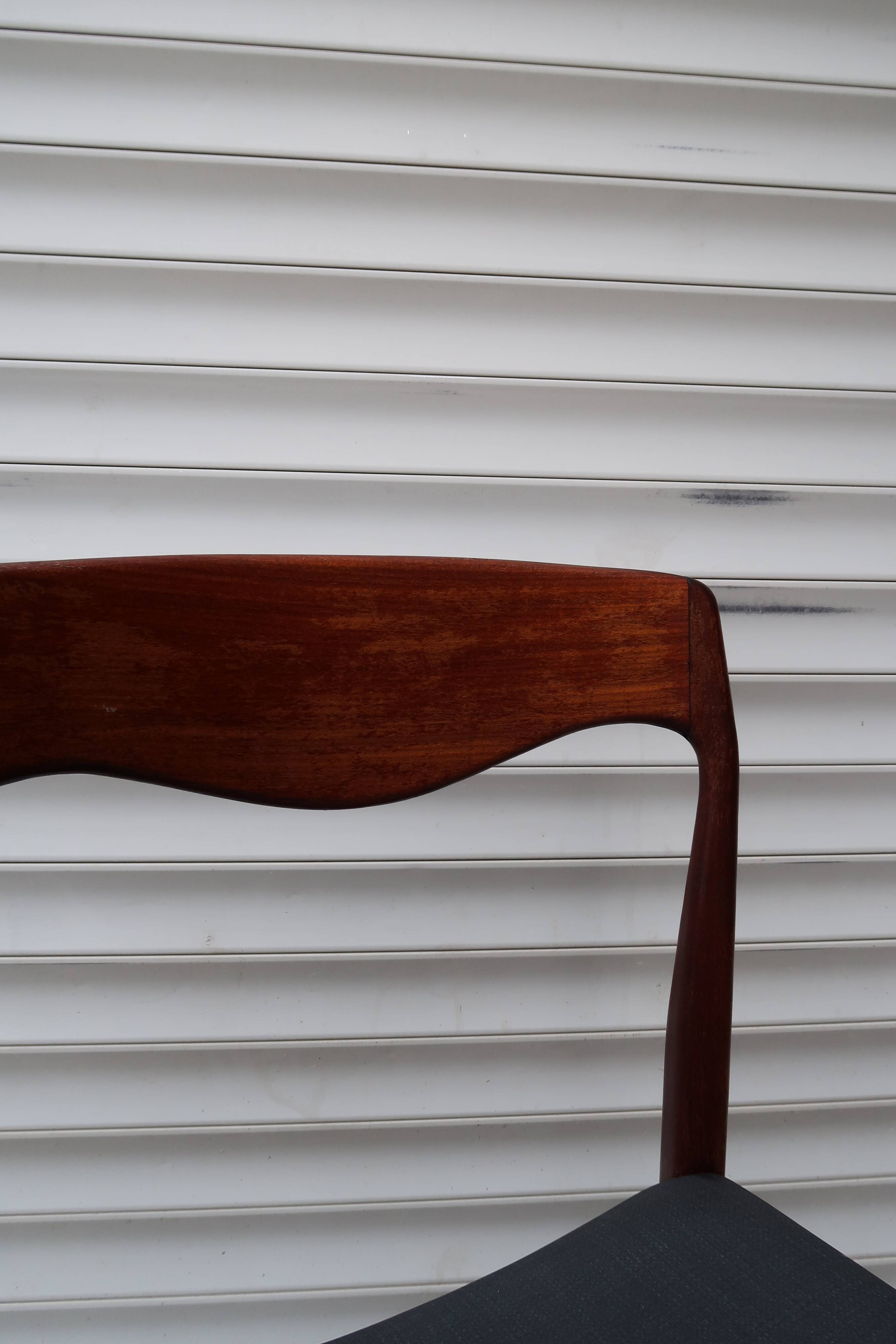 Pair of Scandinavian chairs Niels Otto Moller