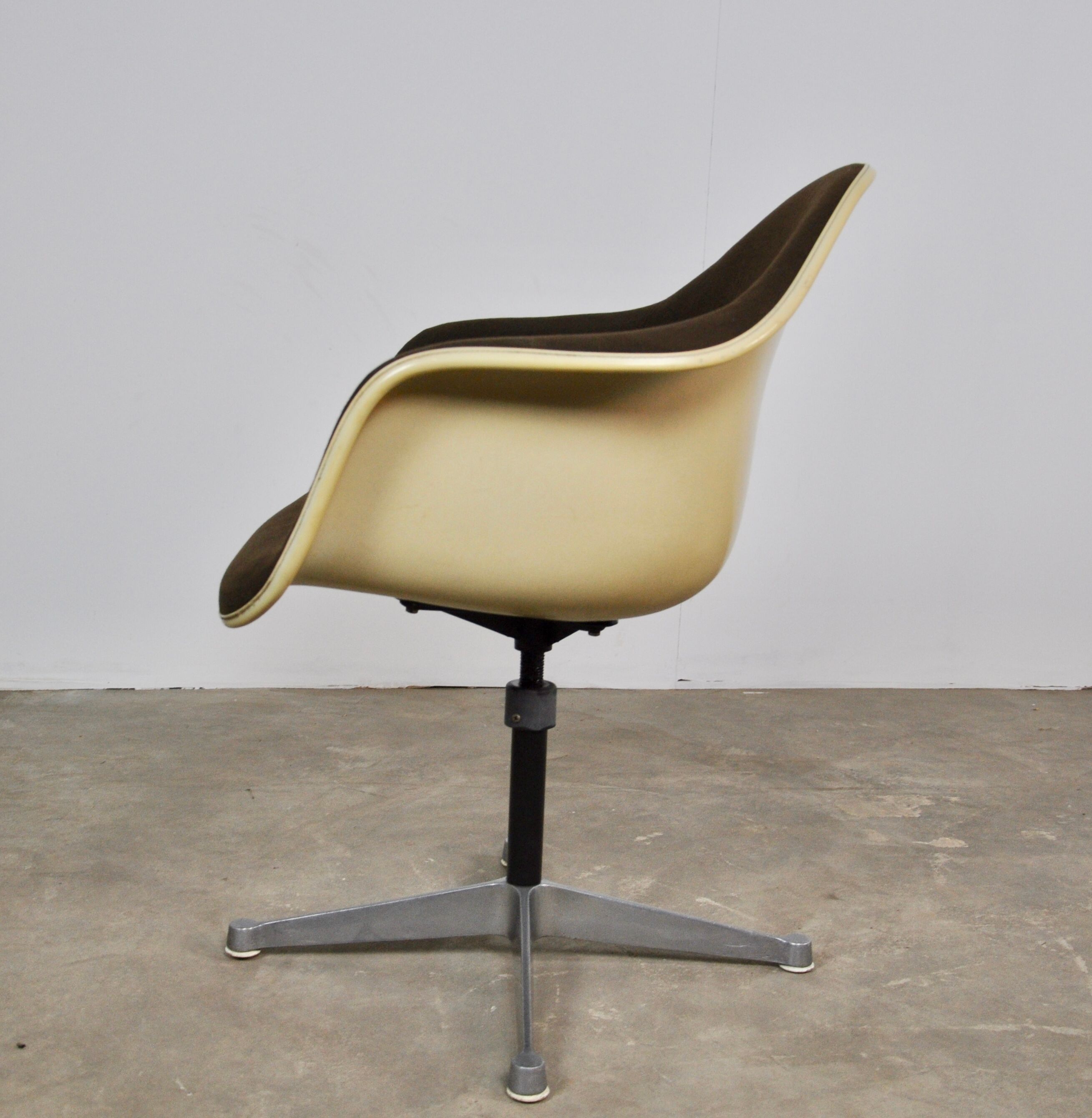 Charles Eames for Herman Miller armchair, 1970