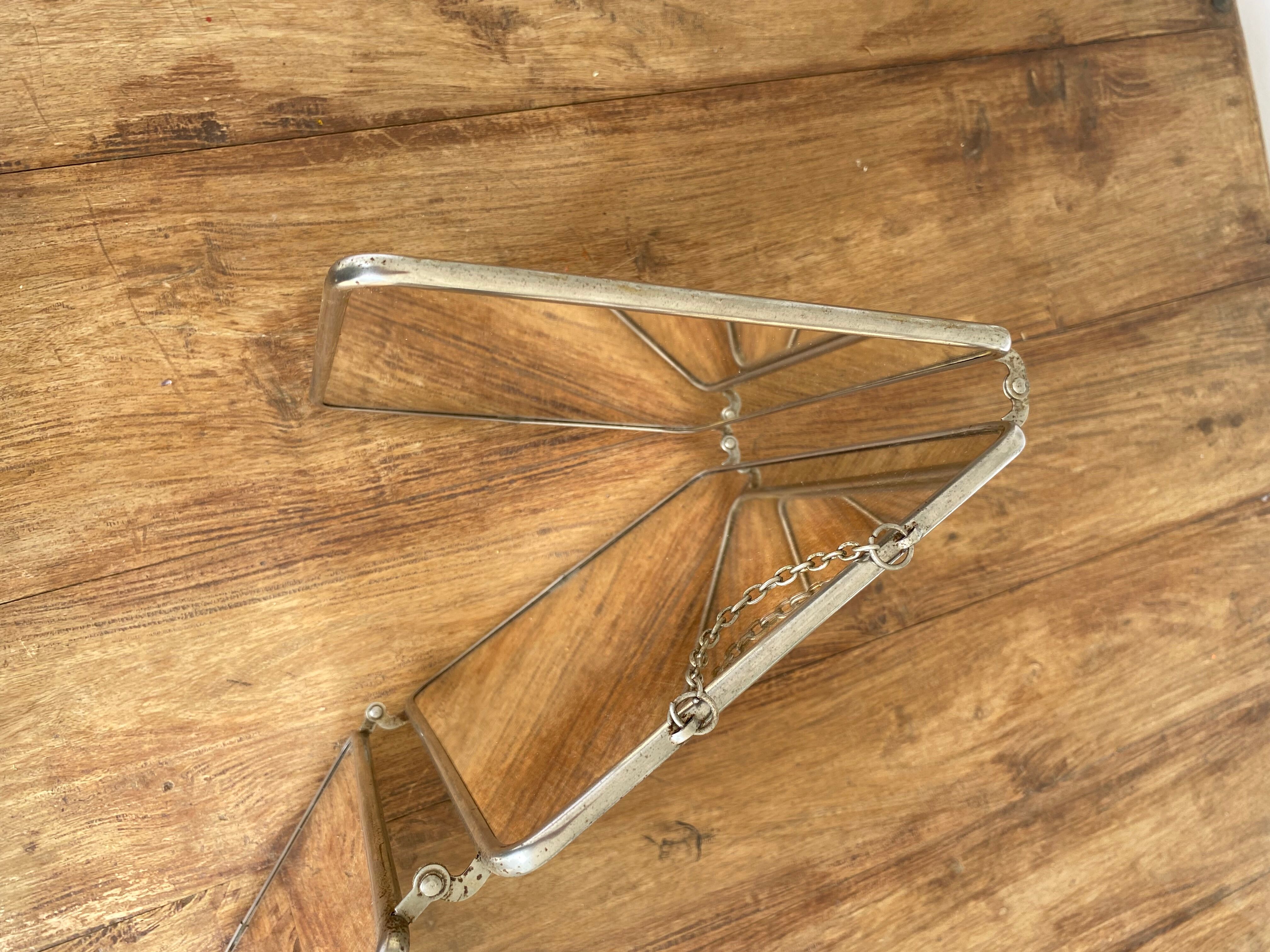 Barber's triptych mirror