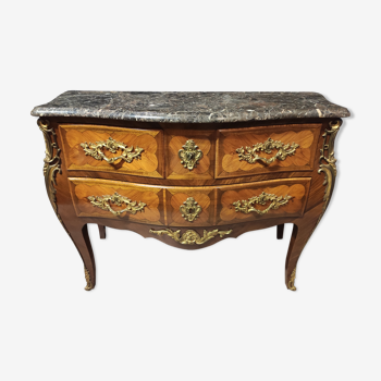 Commode sauteuse en marqueterie style Louis XV