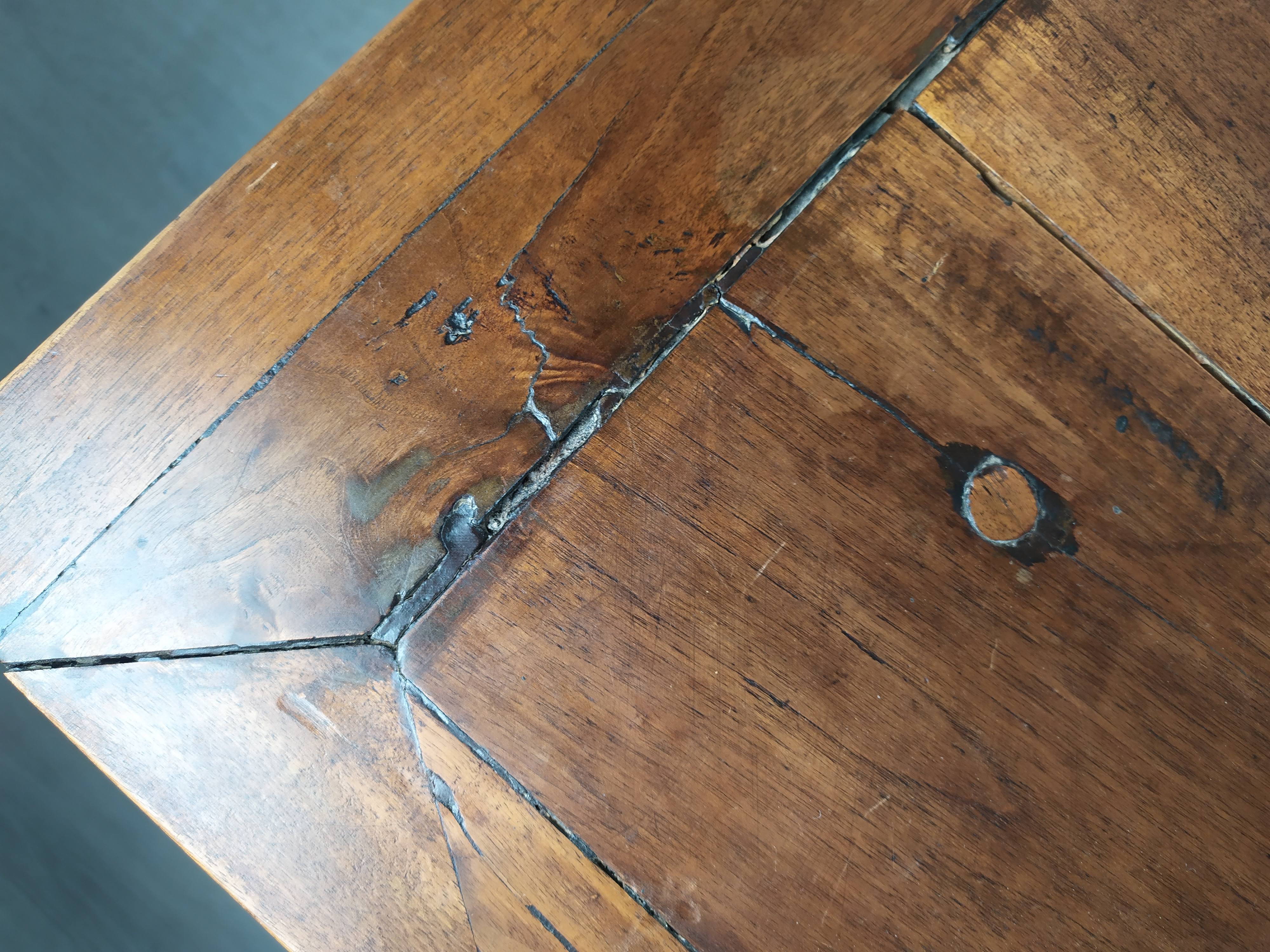 Spanish renaissance table