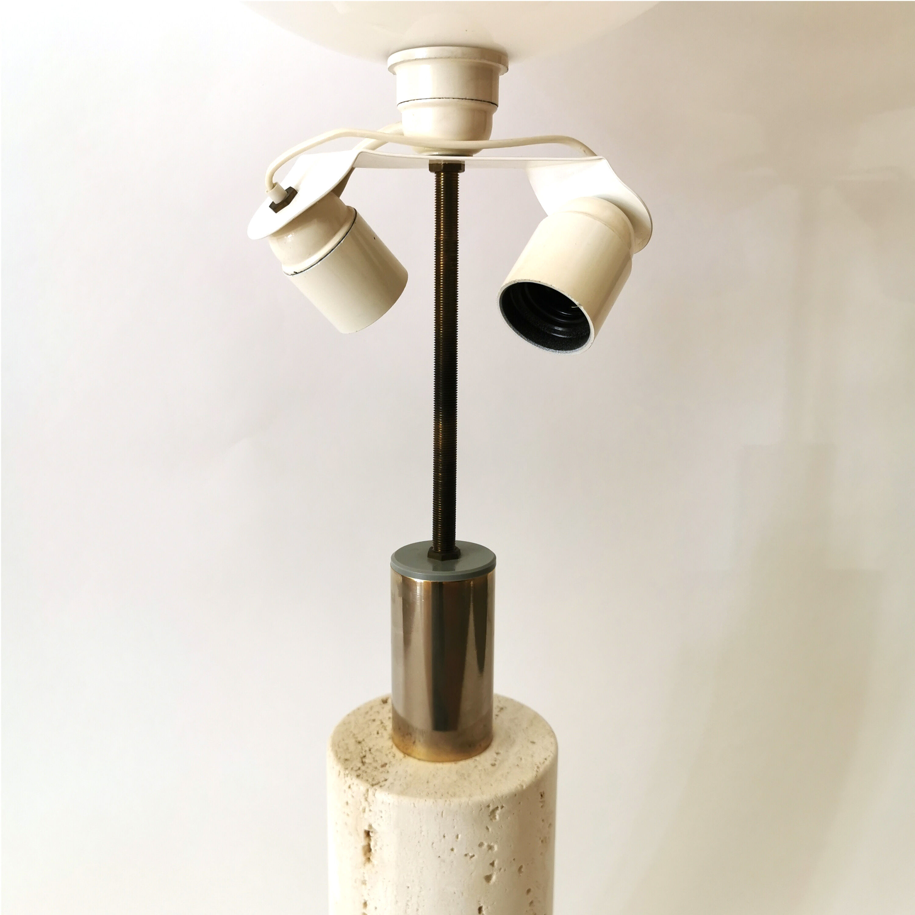 Pair of travertine lamps with three lights, Italy, 1970
