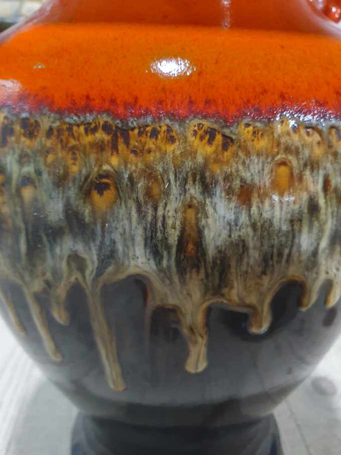 Set of 2 vintage vases