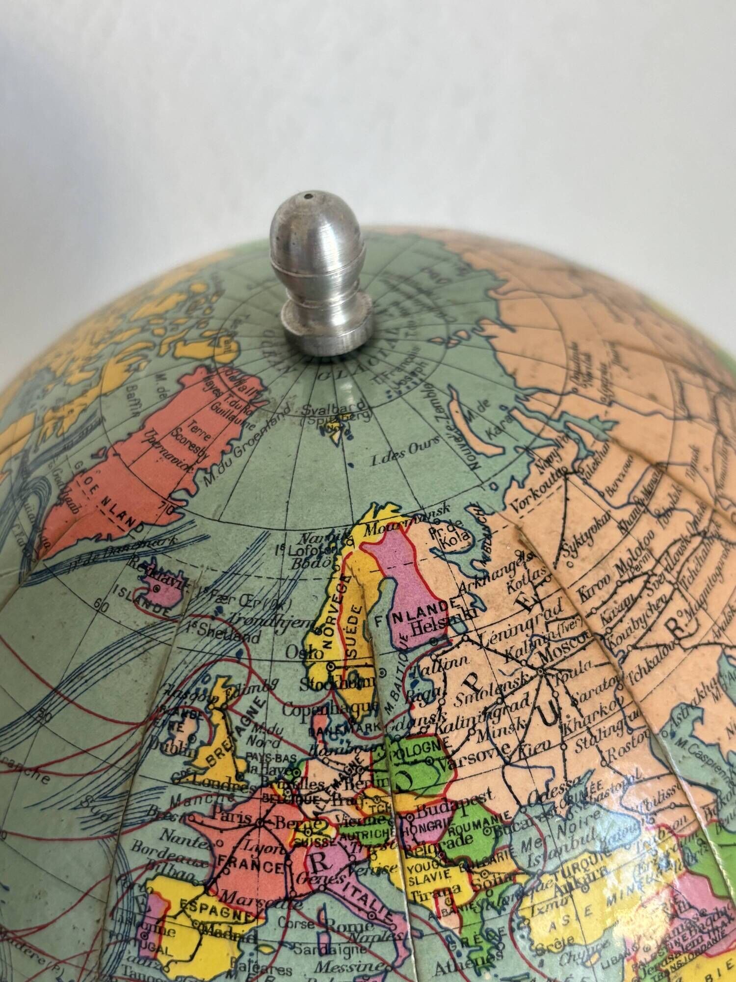 Vintage 1950 terrestrial globe Girard Barrère Forest Thomas - 26 cm