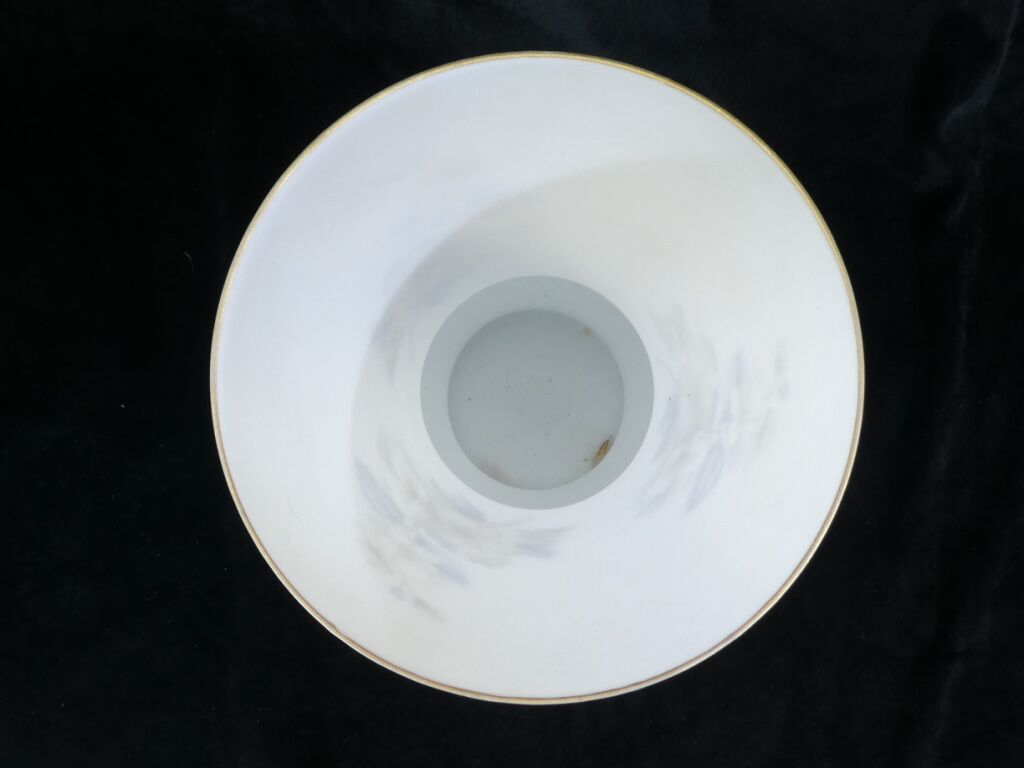 Vintage vintage floral decoration opaque glass vase 50 years