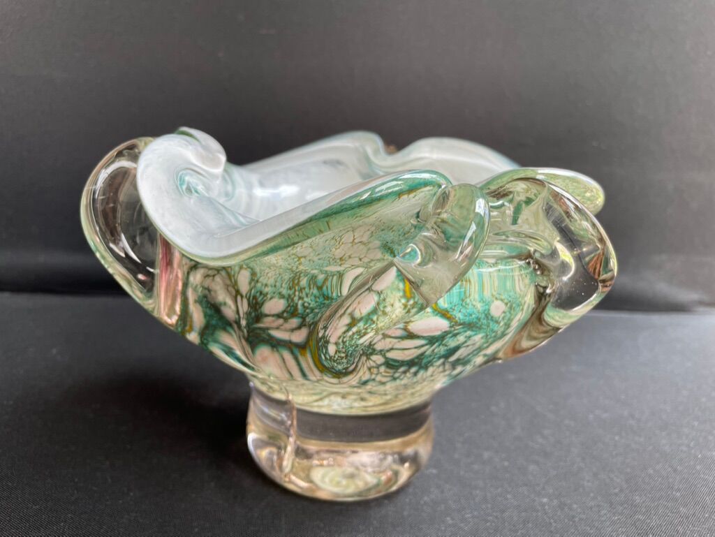 Multilayer glass bag cup with metal oxide inclusions - XXth