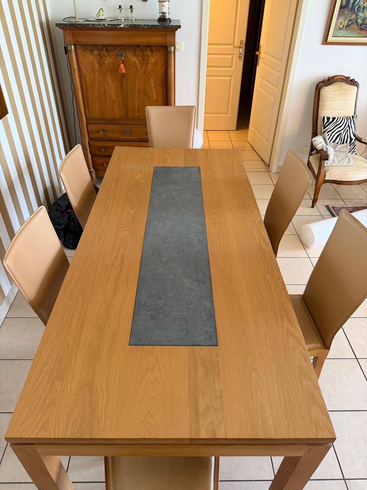 Solid oak table and genuine granite + 6 matching chairs