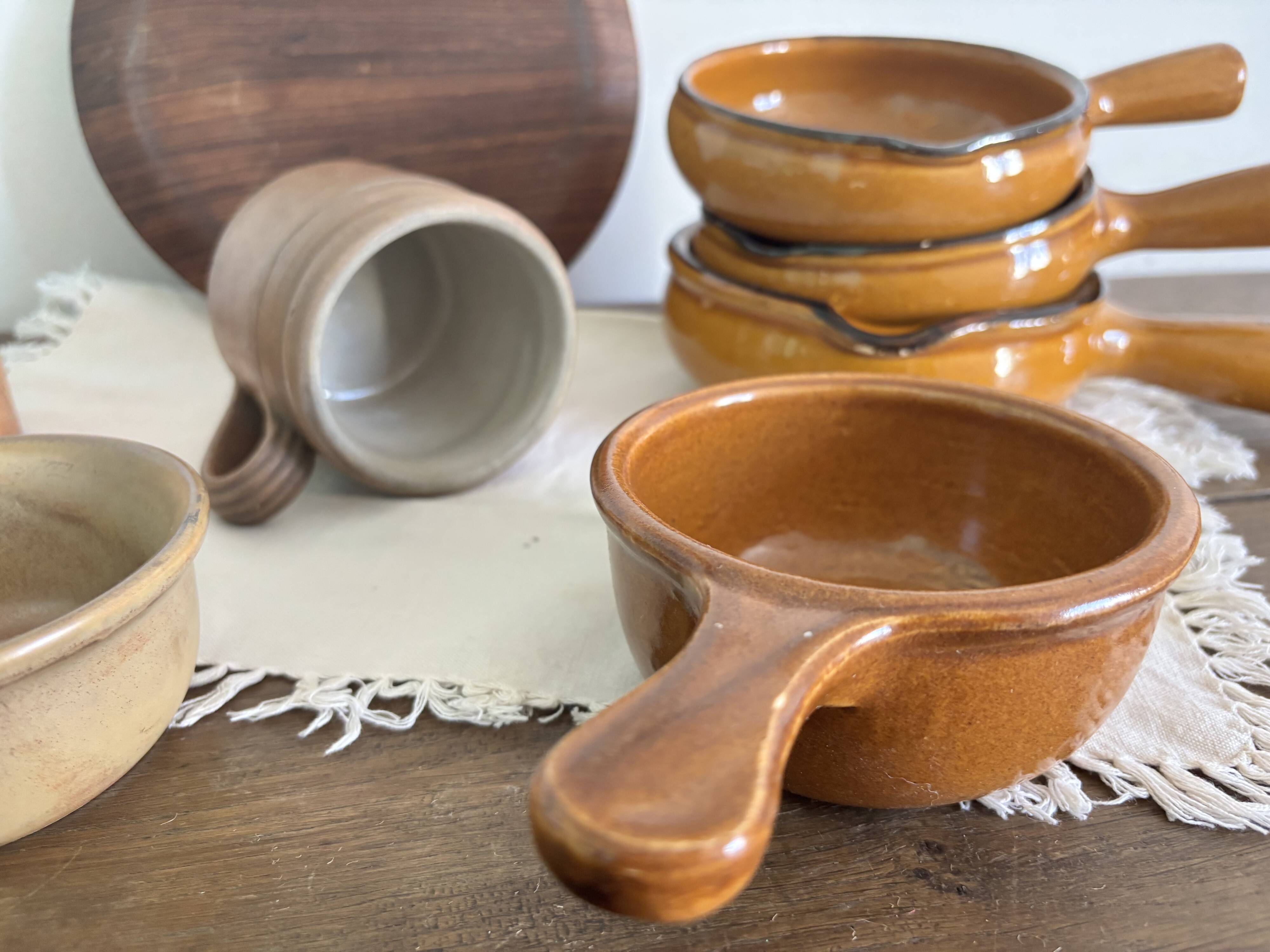 Ensemble de grès et céramiques vintage – Cuisine d'antan – Années 60-70
