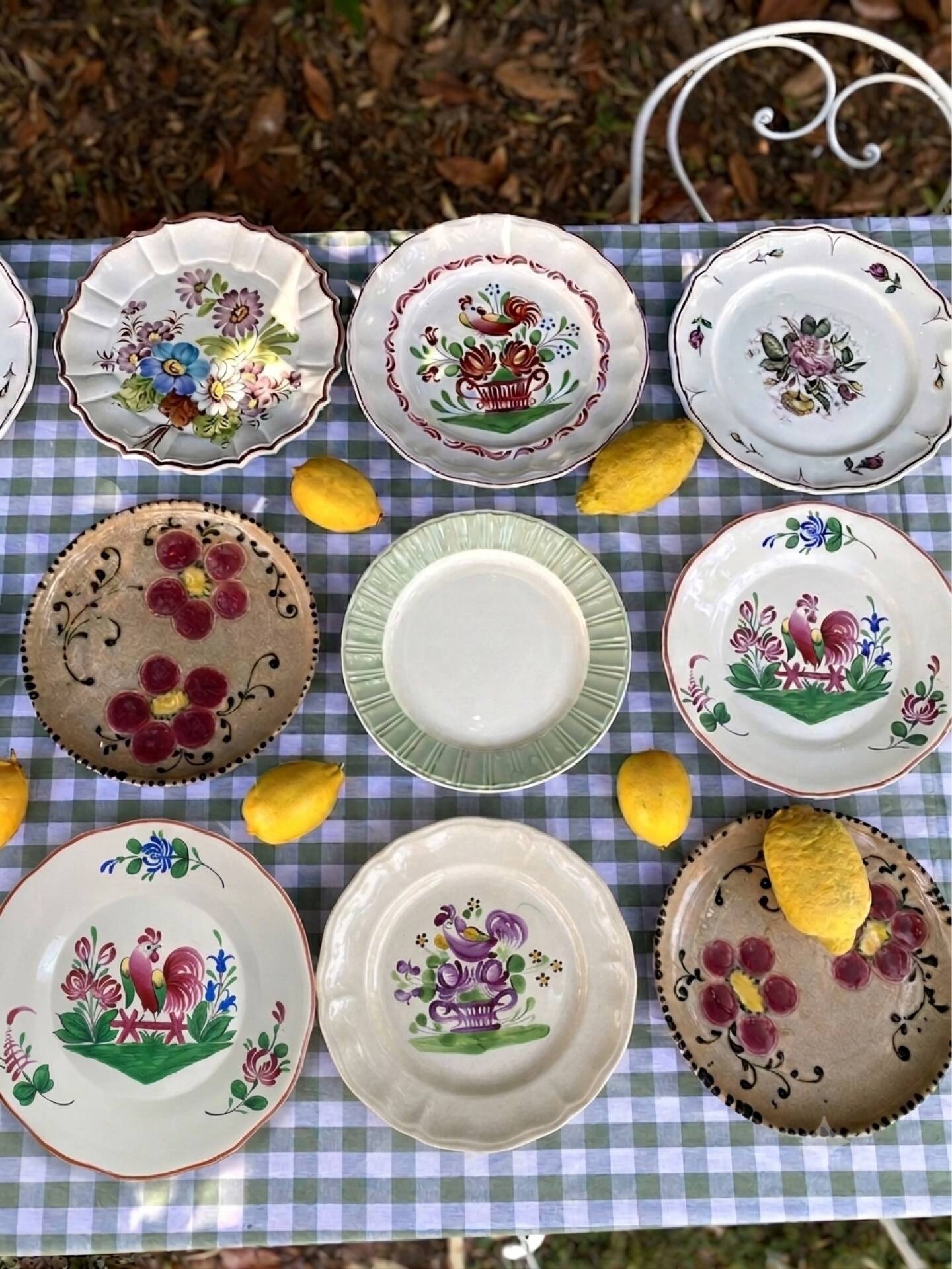 Exceptional set of 15 large mismatched plates.