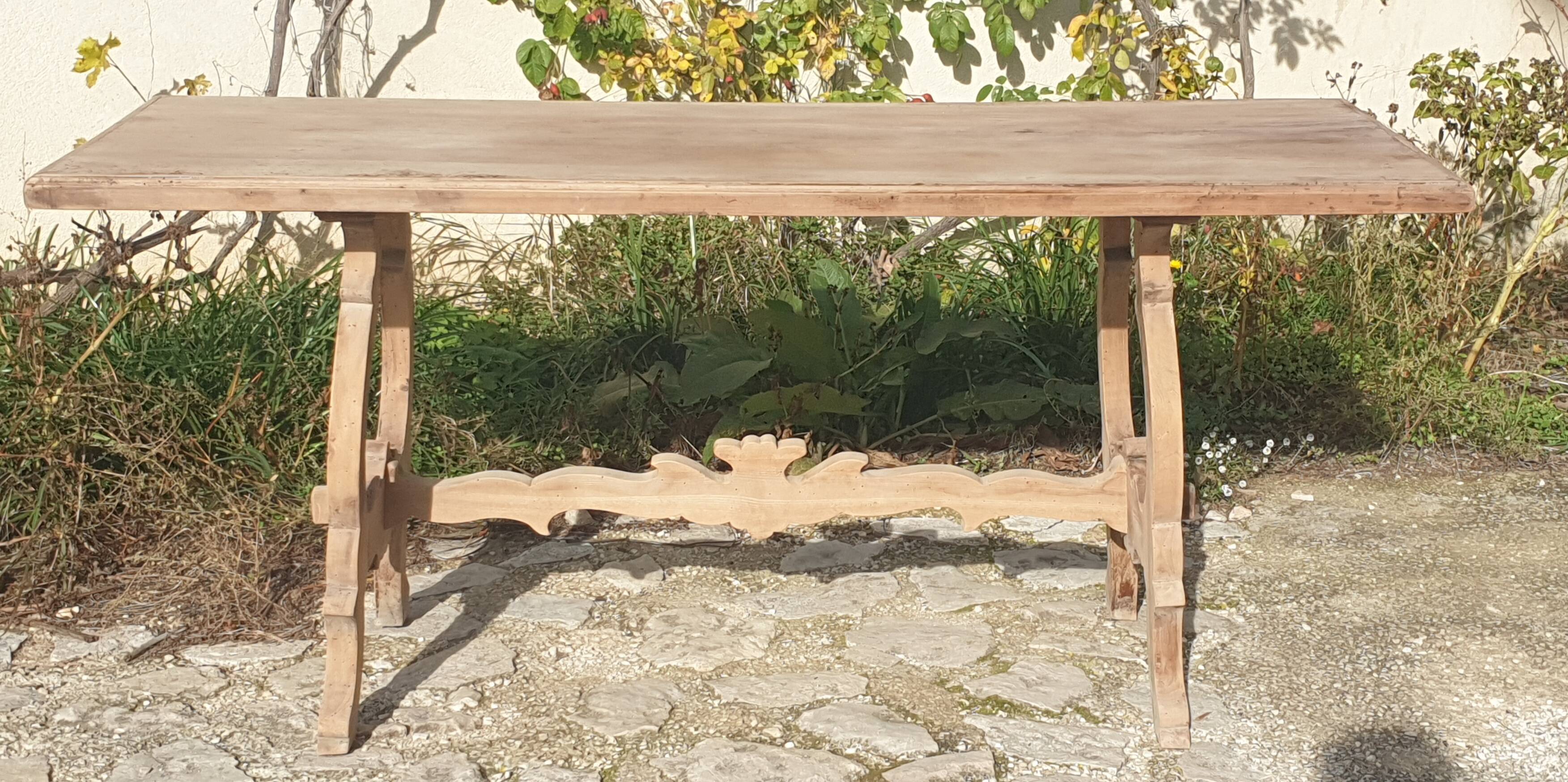Table Espagnole en bois naturel 178 cm de long