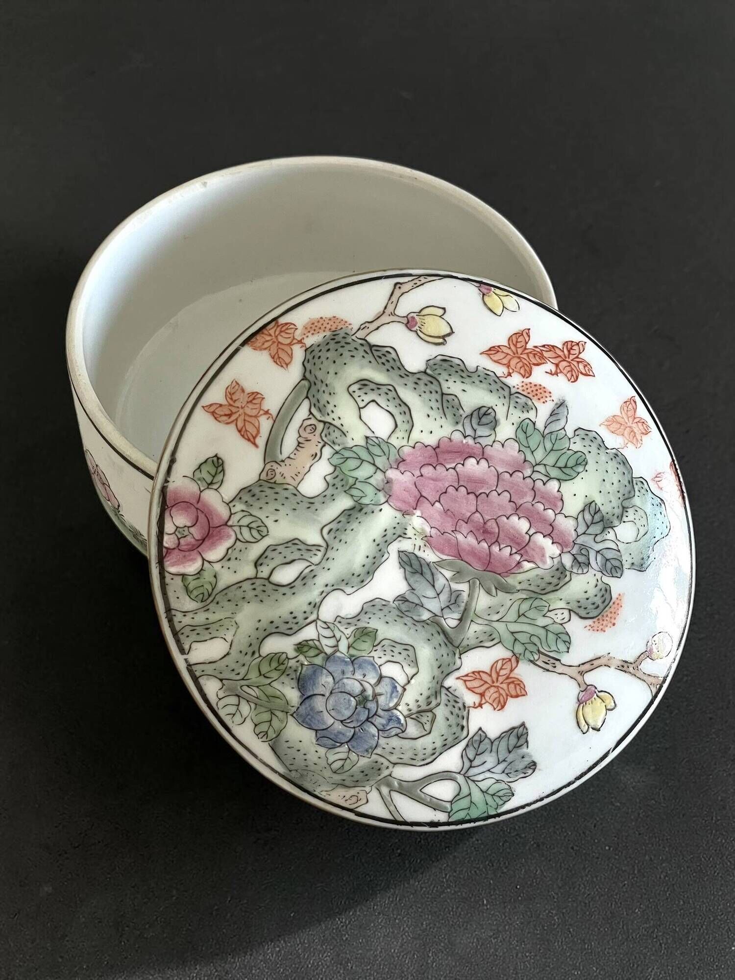 Vintage Chinese Porcelain Trinket Box H.F.P. Macau Famille Rose 1970s