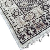 Oriental style rug 70cm x 130cm