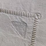 New 2-seater sheet embroidered with ladder day triangles