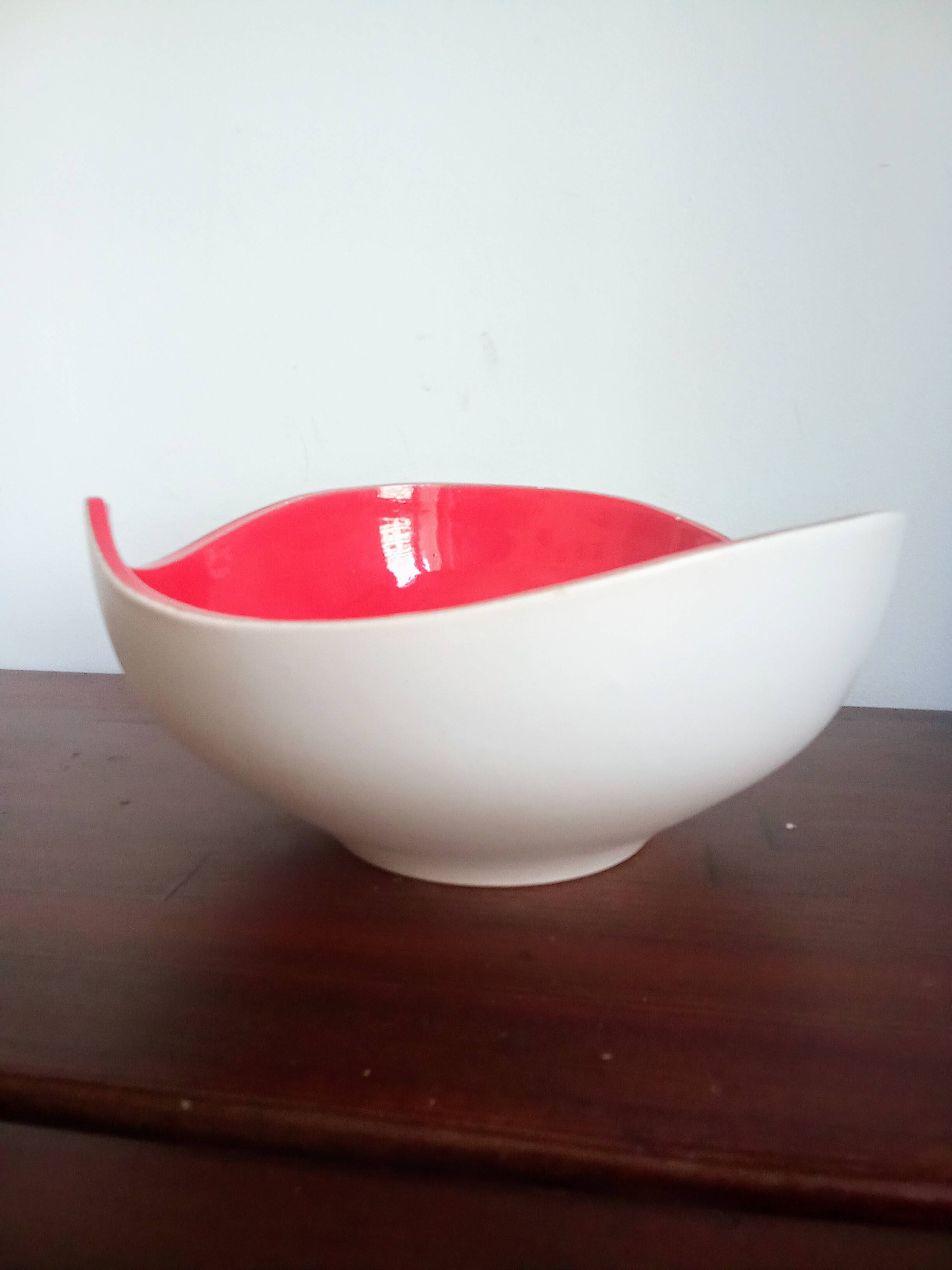 Fruit bowl by Pol Chambost