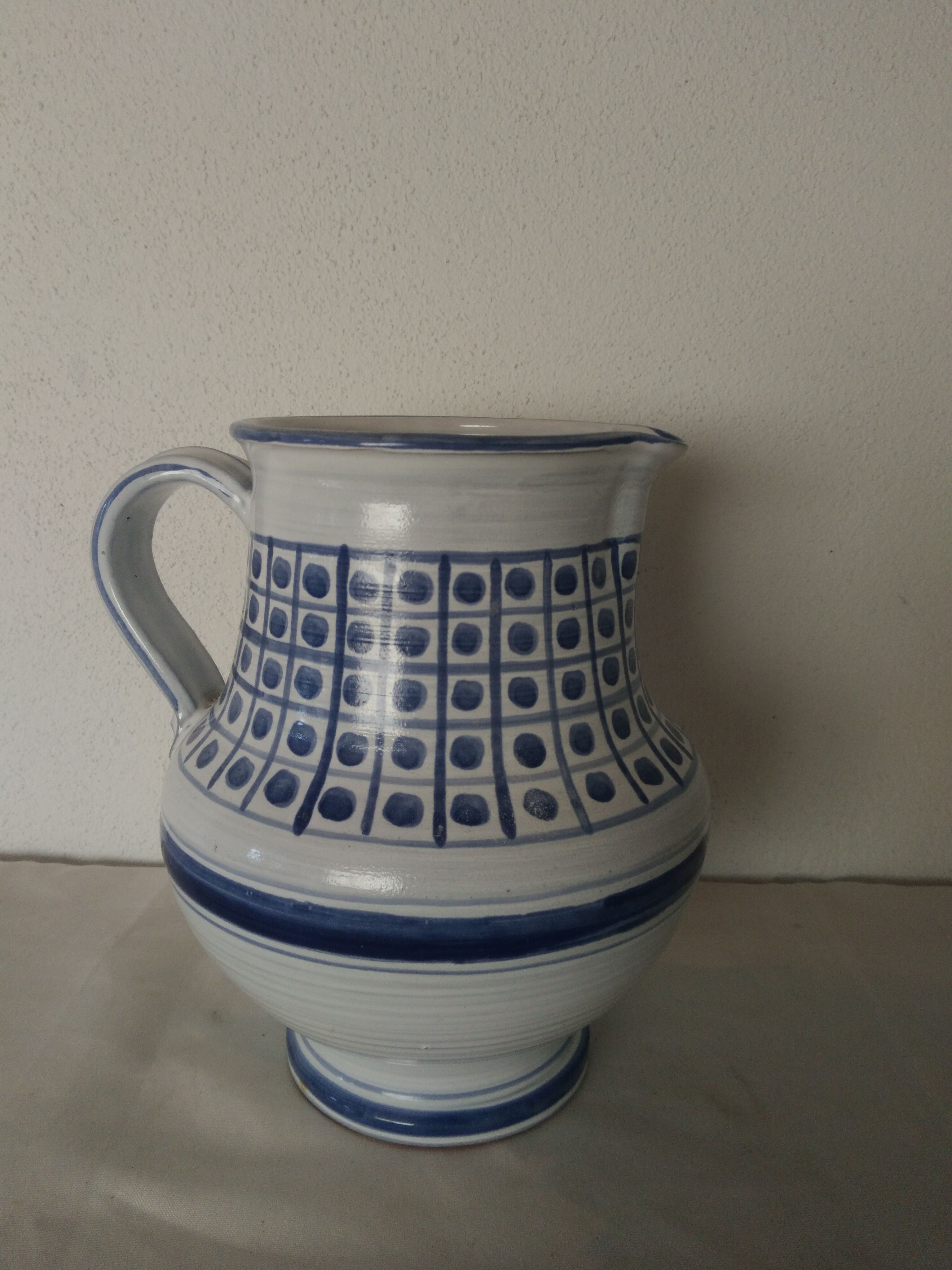 Ceramic pitcher pot by Ibarra