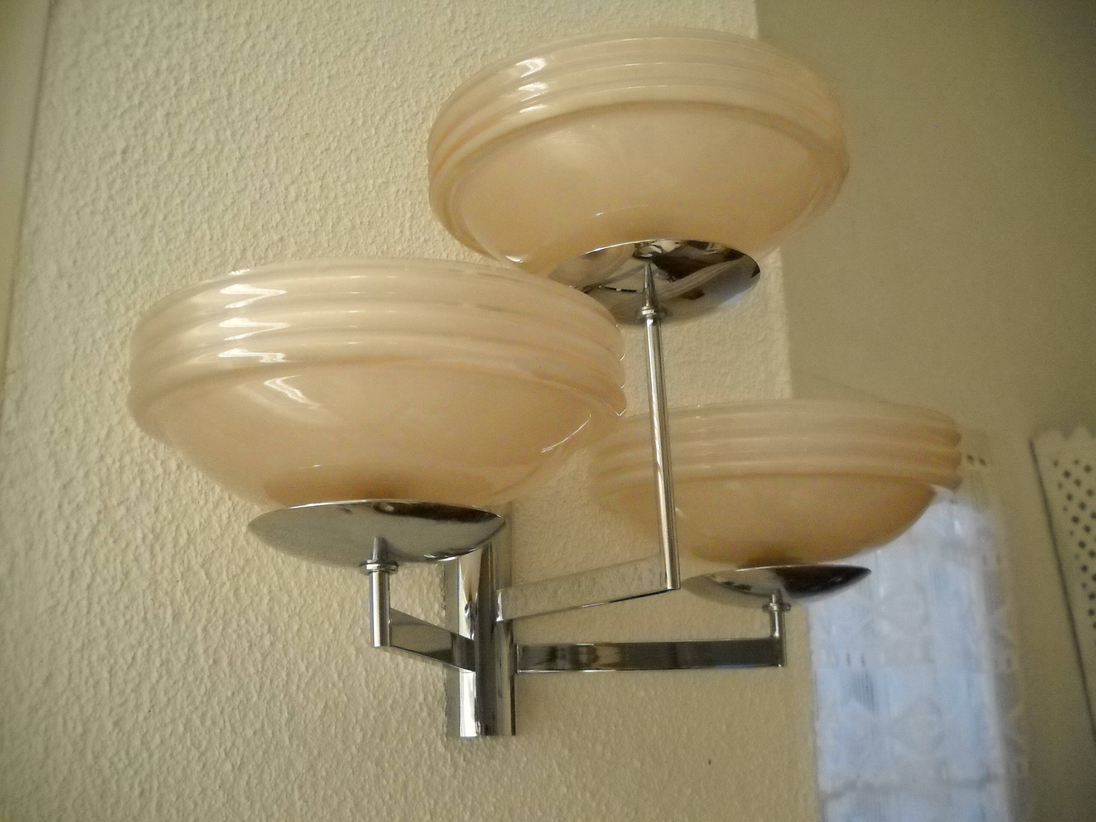 Art deco wall light