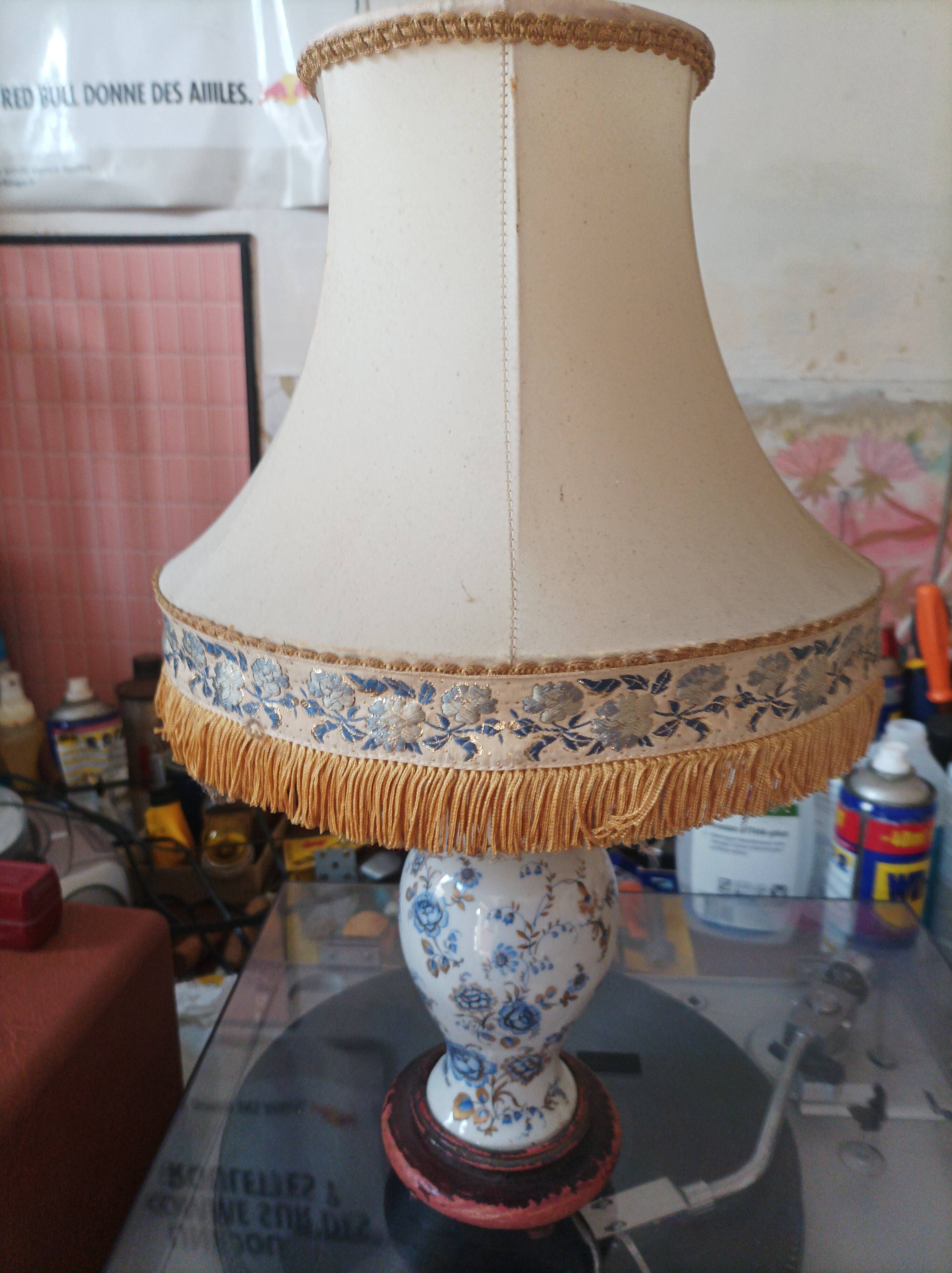 Fine porcelain bedside lamp