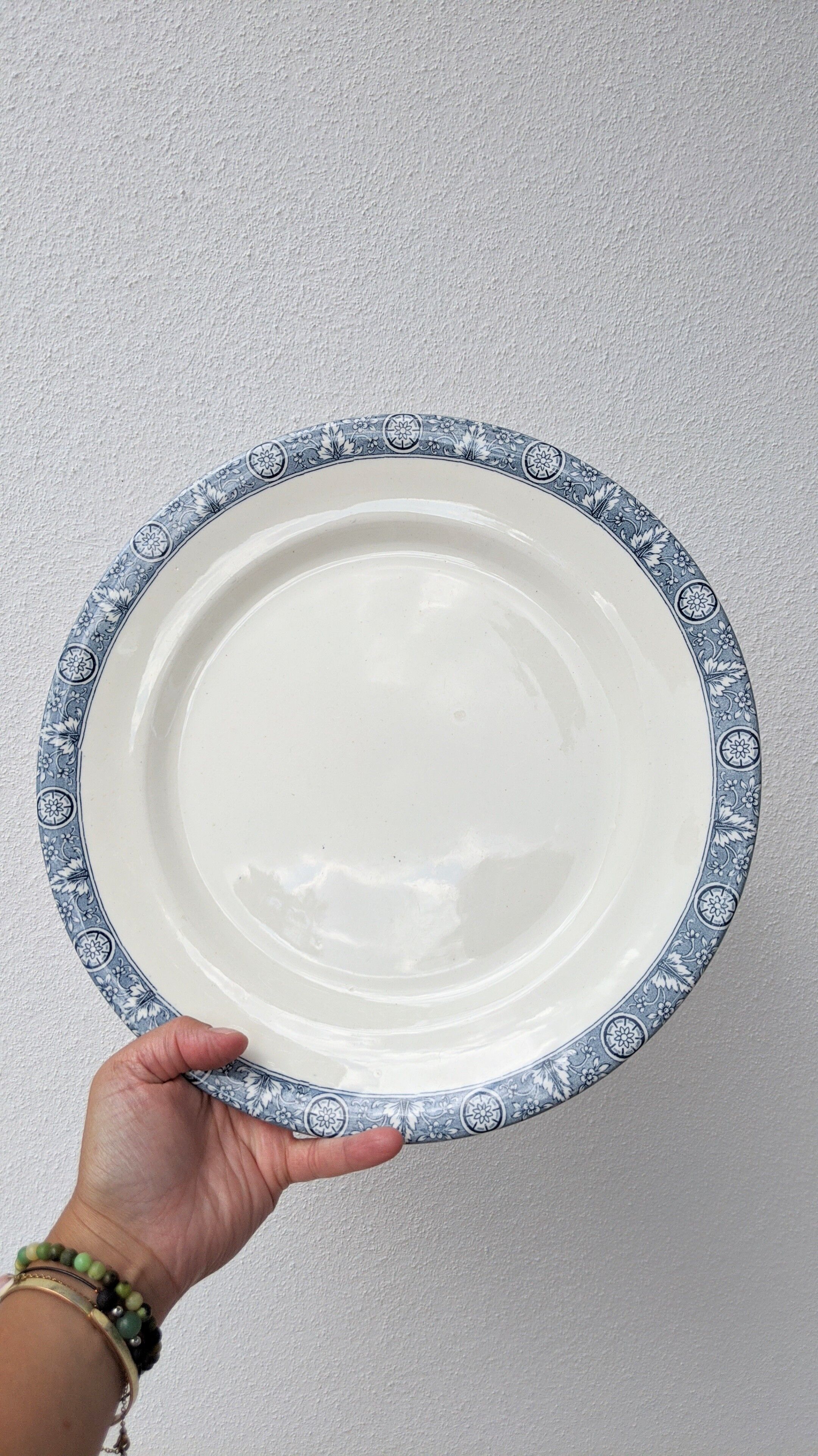 Dish - serving plate Terre de fer Salins