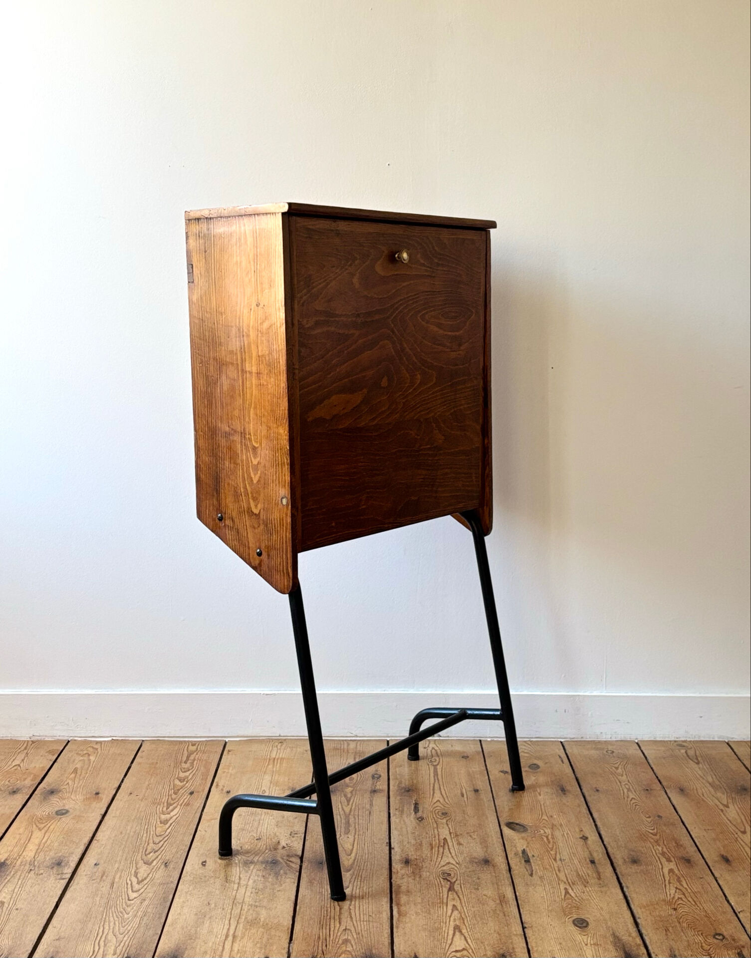 Bureau secrétaire style moderniste