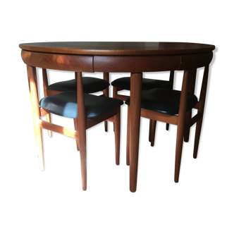 Table and 4 chairs Hans Olsen